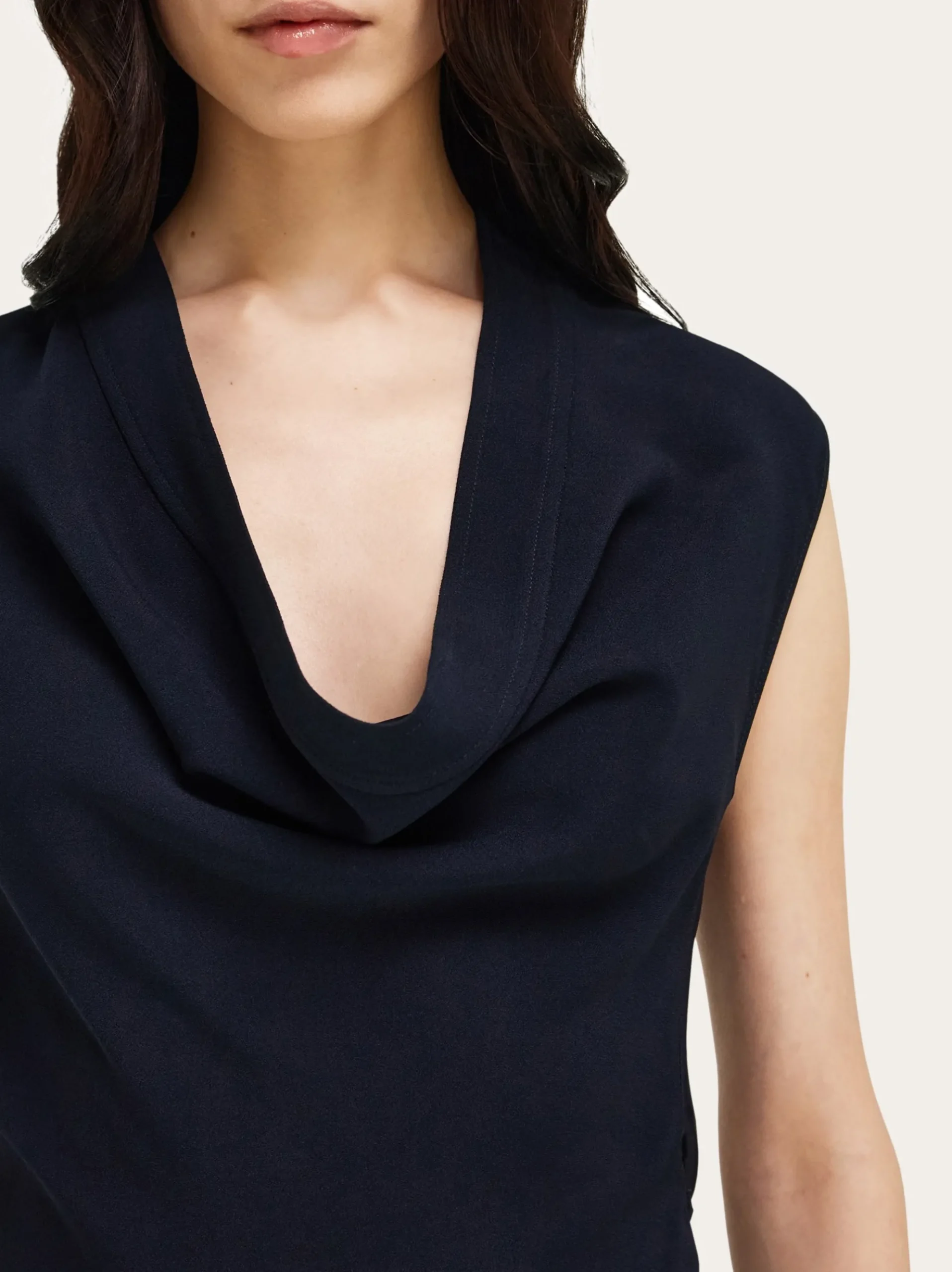 Asymmetric dress - Women