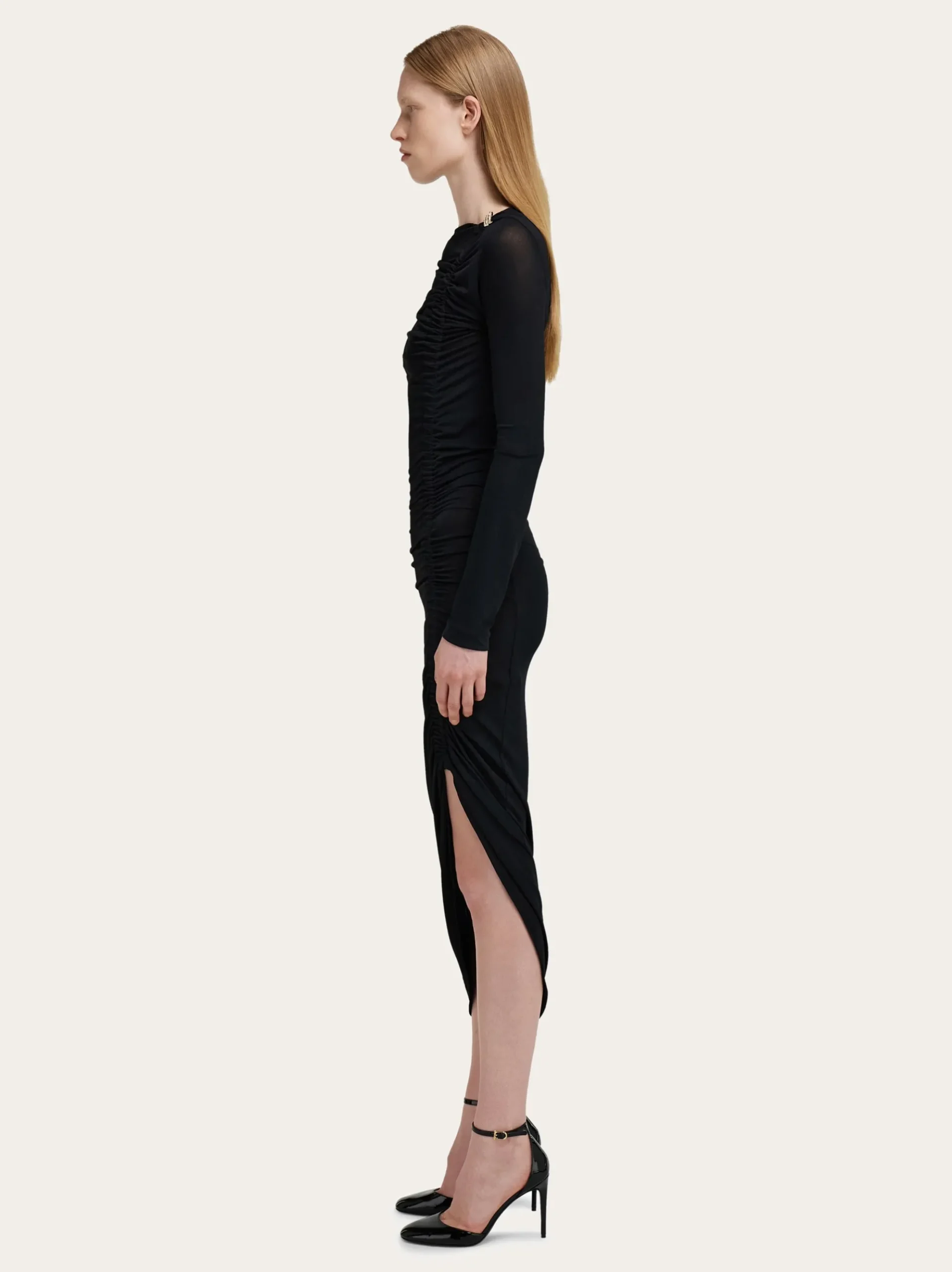 Boat neck dress with ruched detail - Women