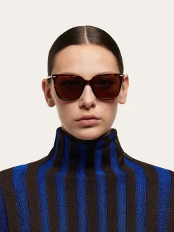 Butterfly frame sunglasses - Women
