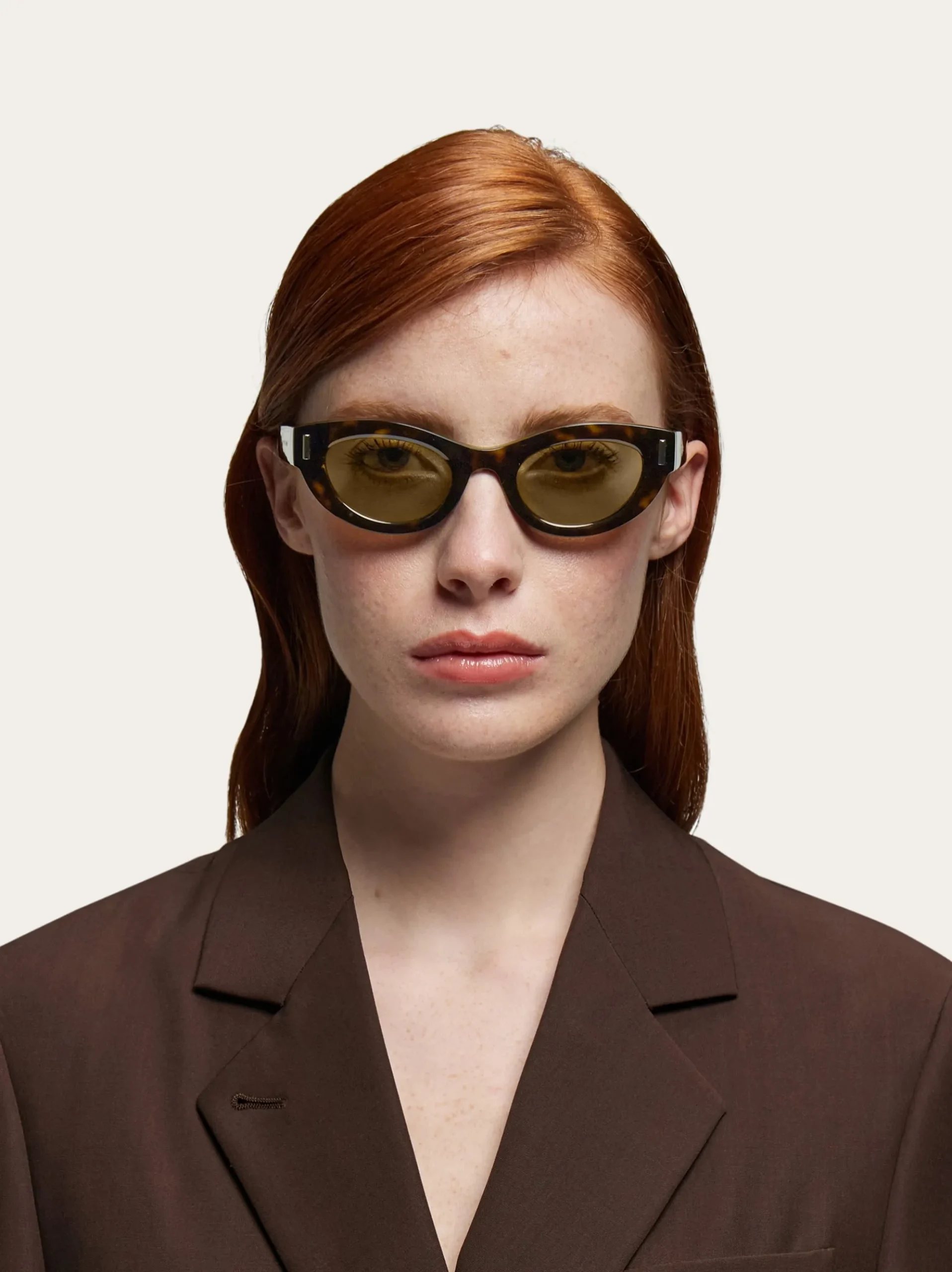 Butterfly frame sunglasses - Women