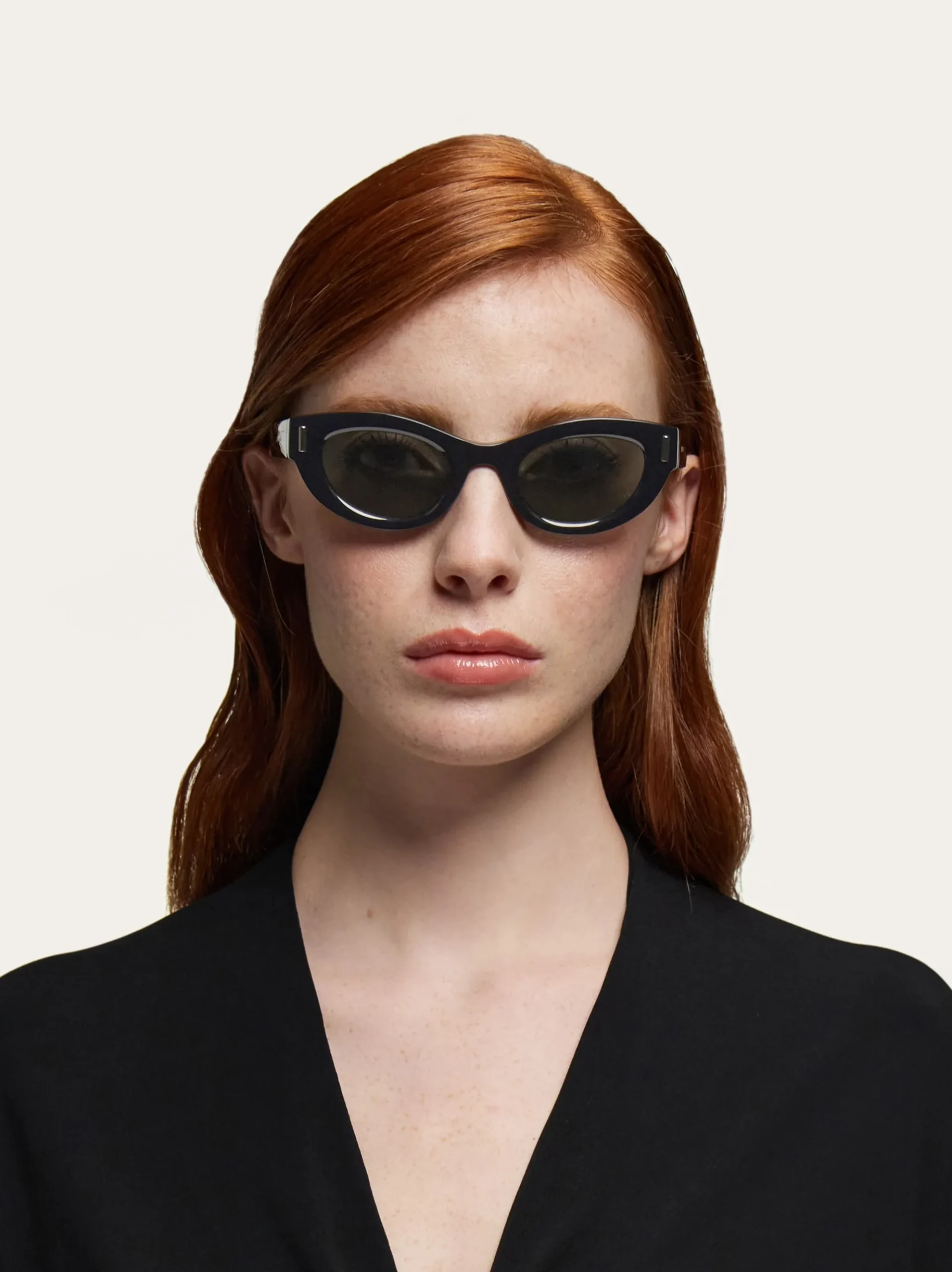 Butterfly frame sunglasses - Women