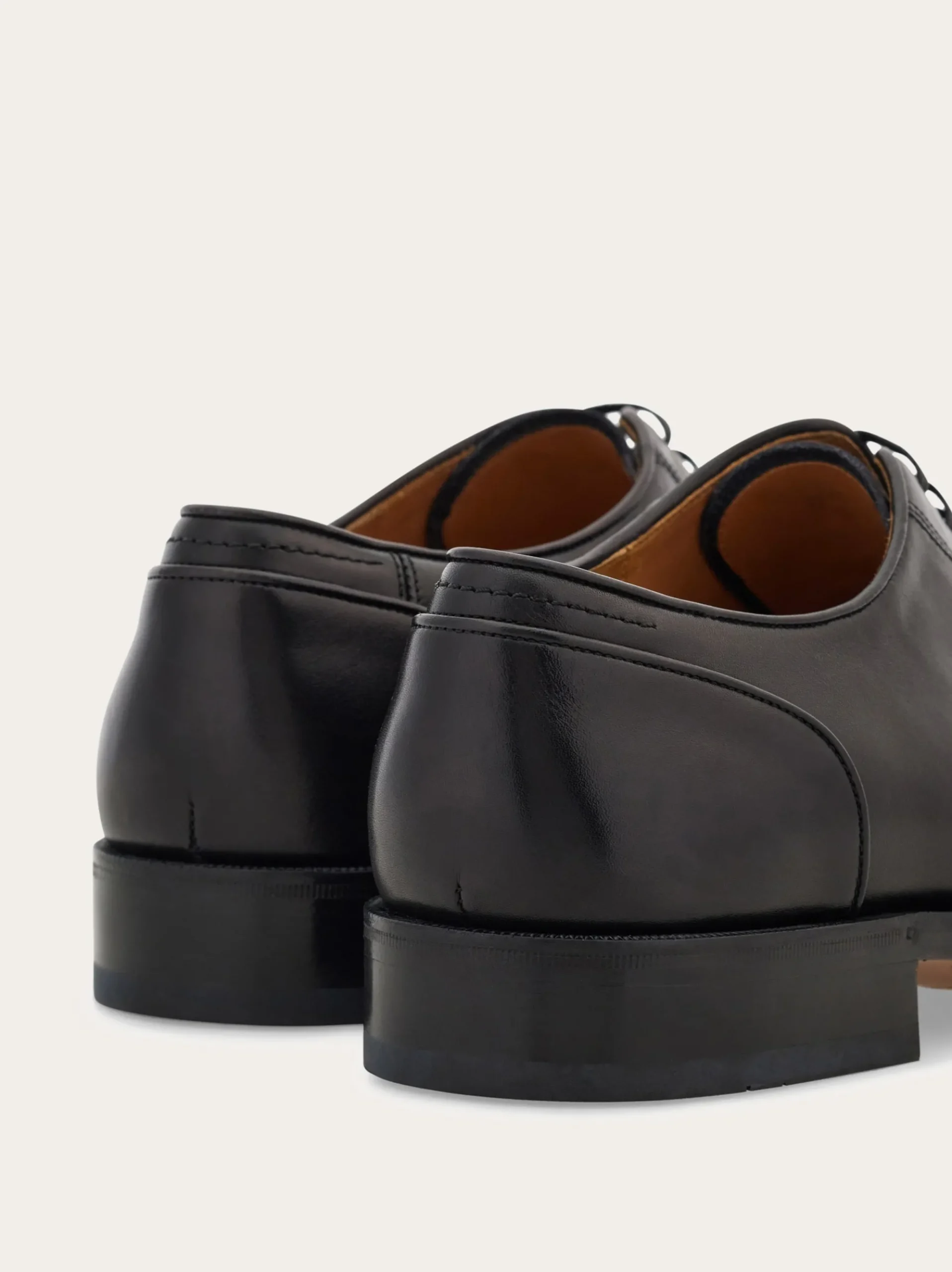 Derby shoe with stitching detail - Men