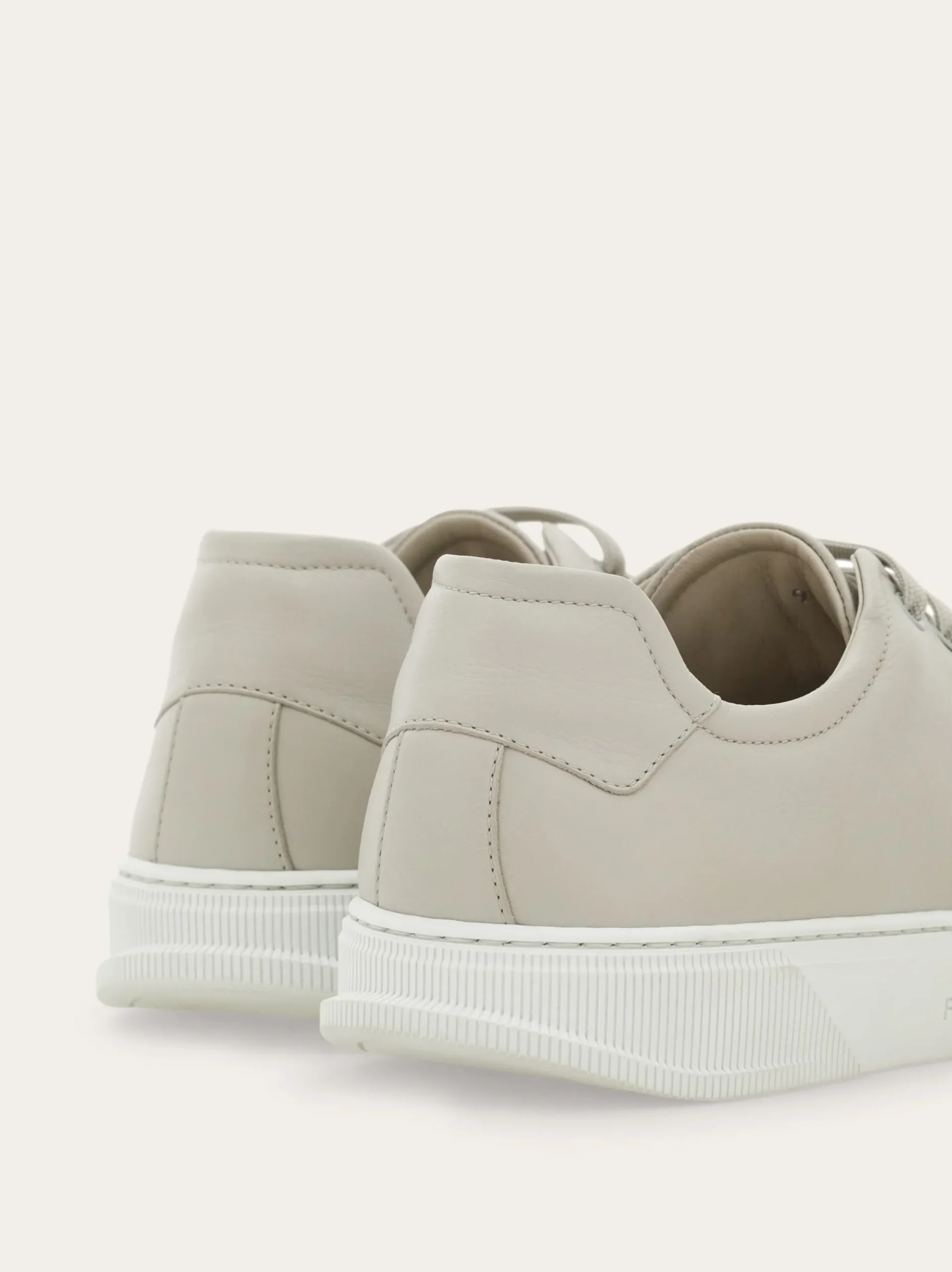 Elastic lace sneaker - Men