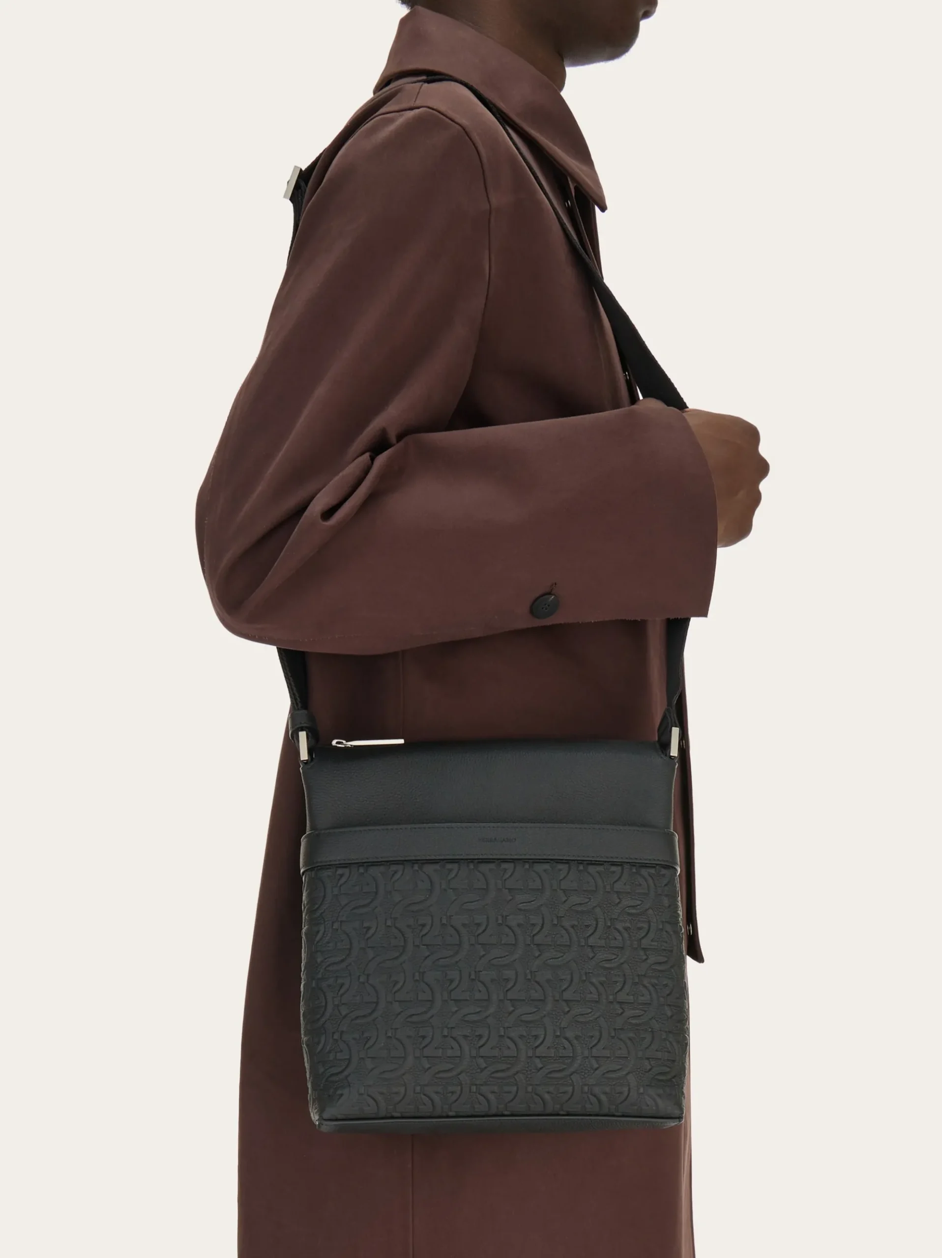 Embossed Gancini messenger bag - Men