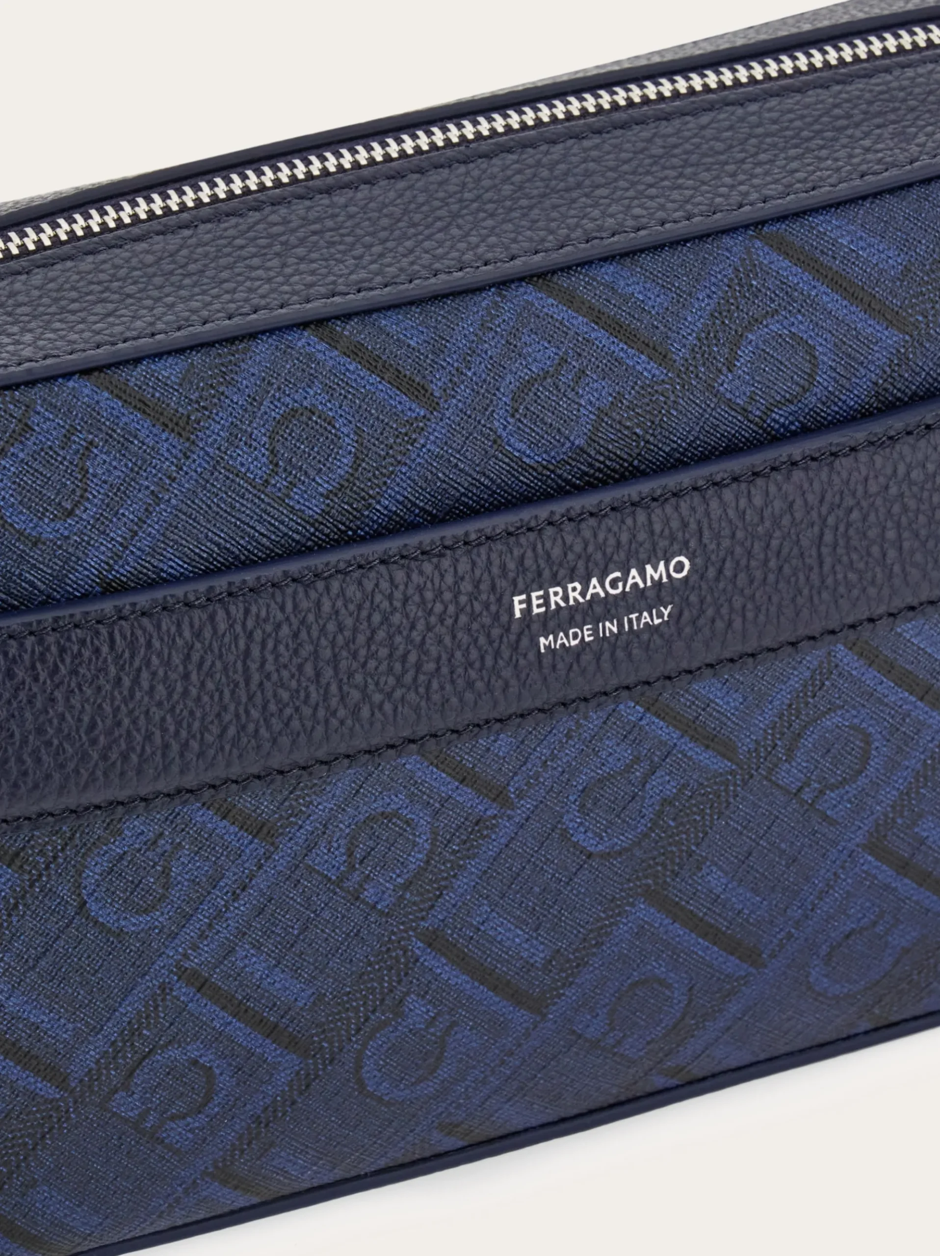 Ferragamo Monogram crossbody bag - Men