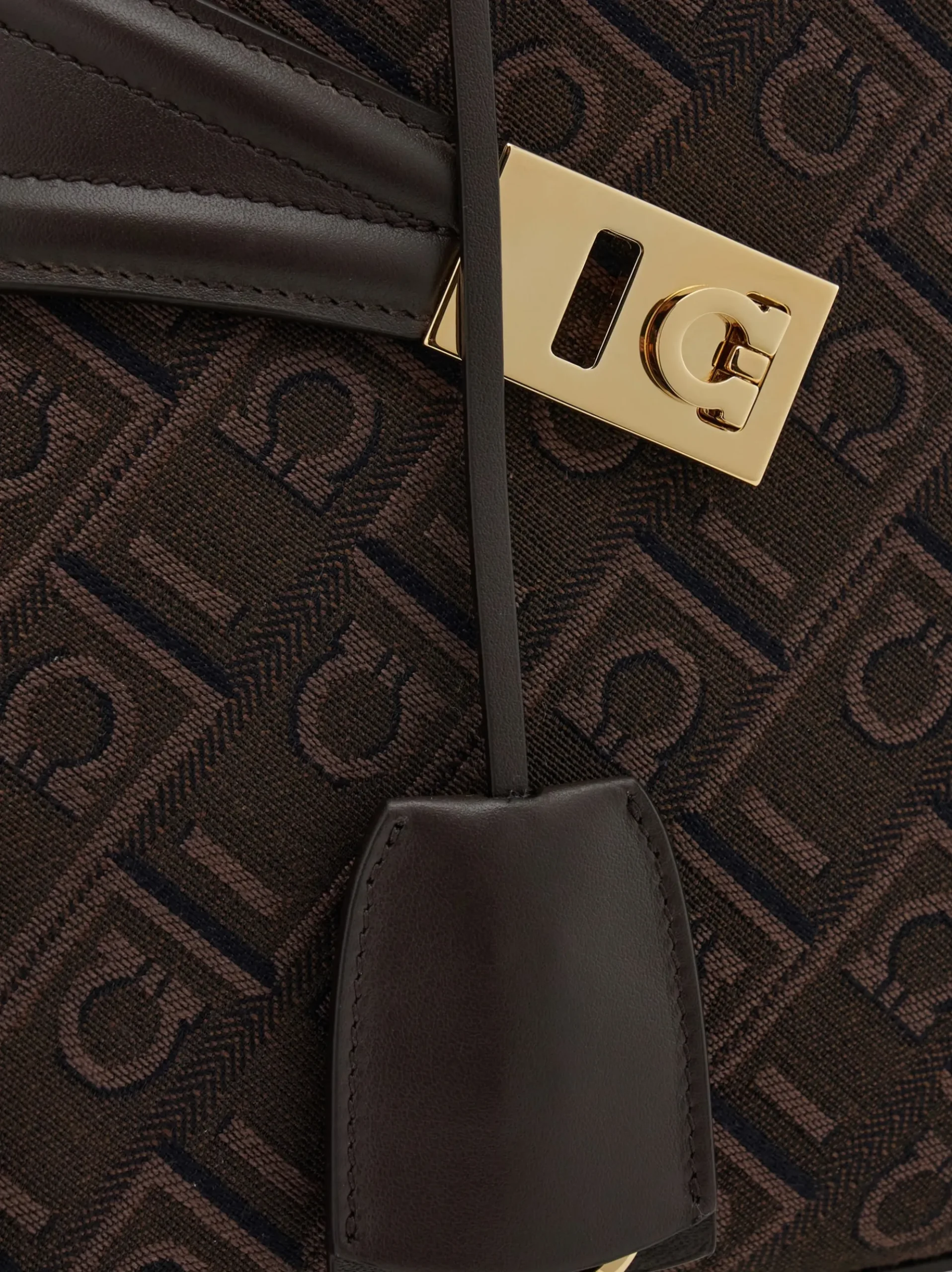 Ferragamo Monogram Hug handbag (M) - Women