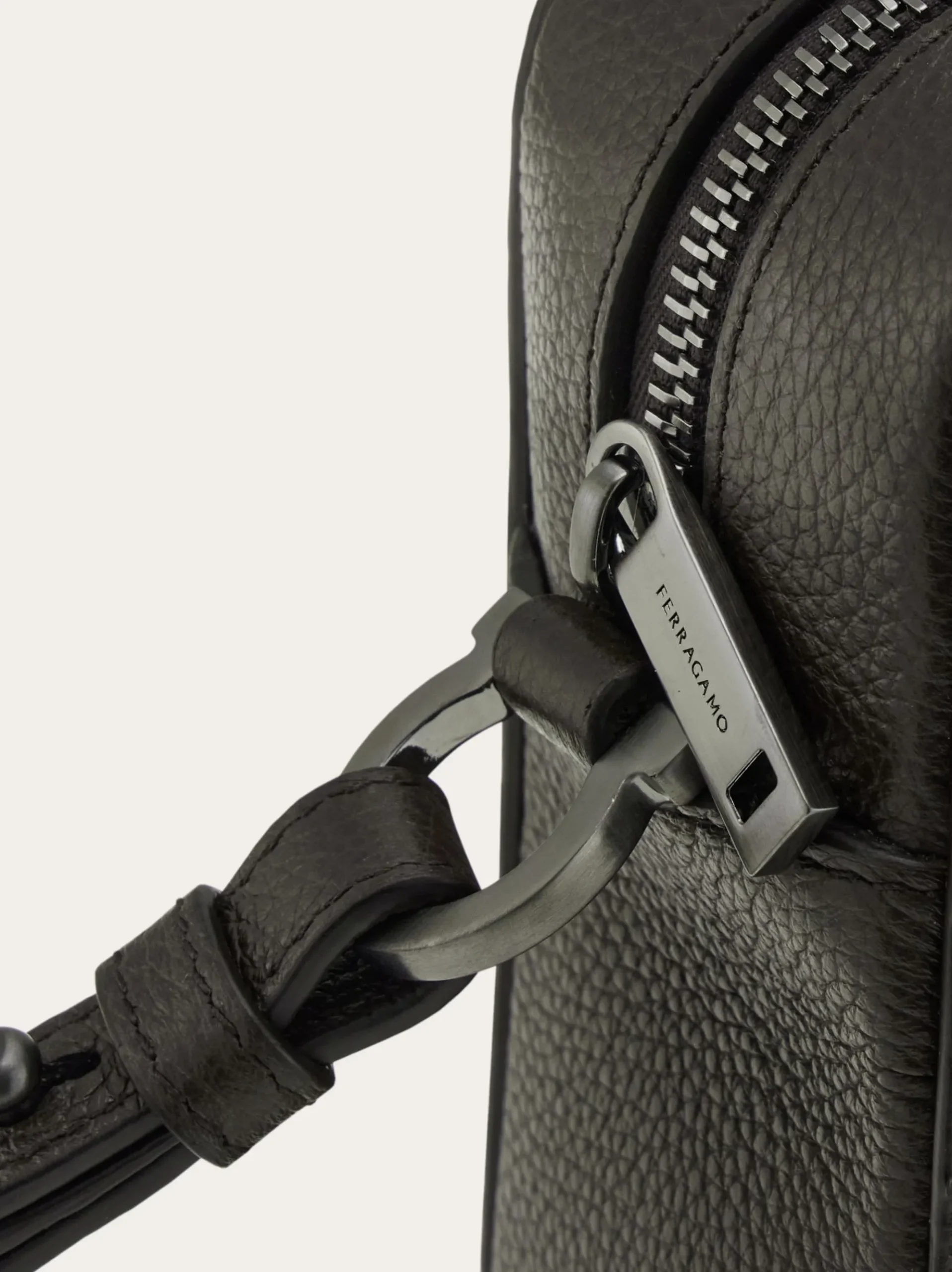 Ferragamo Monogram shoulder bag - Men