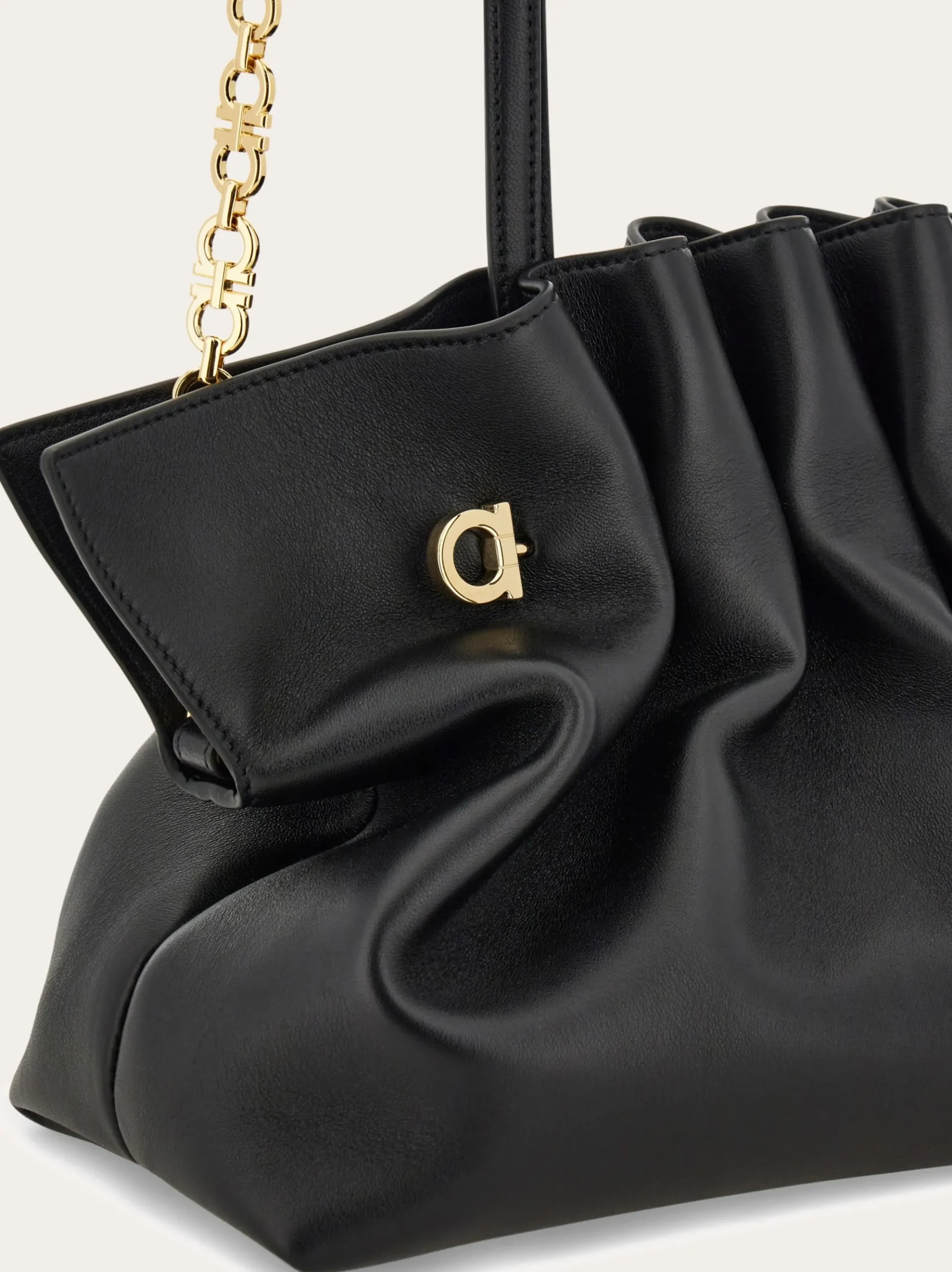 Ferragamo Soft-bag (M) - Women