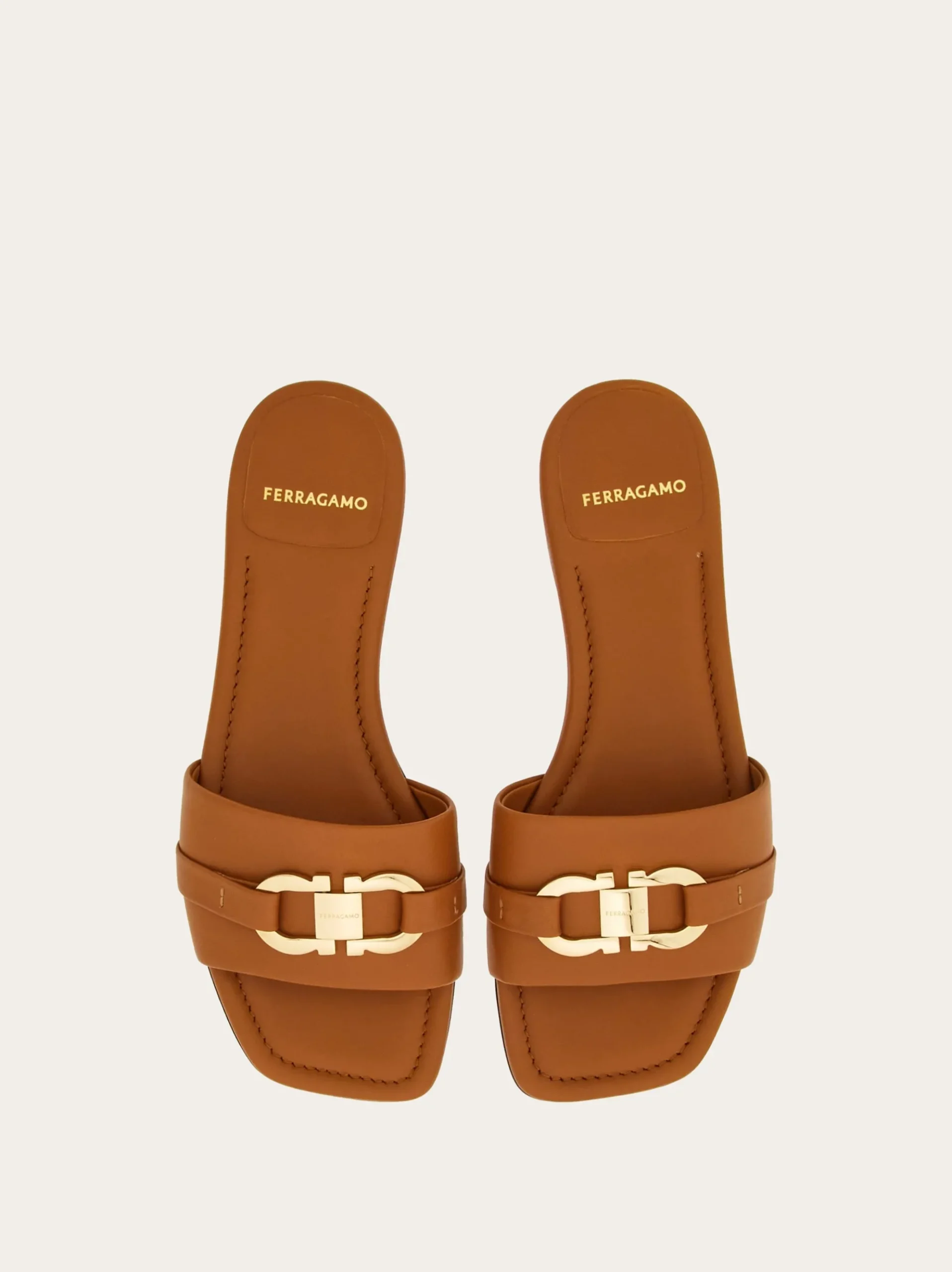 Flat slide with Gancini ornament - Women