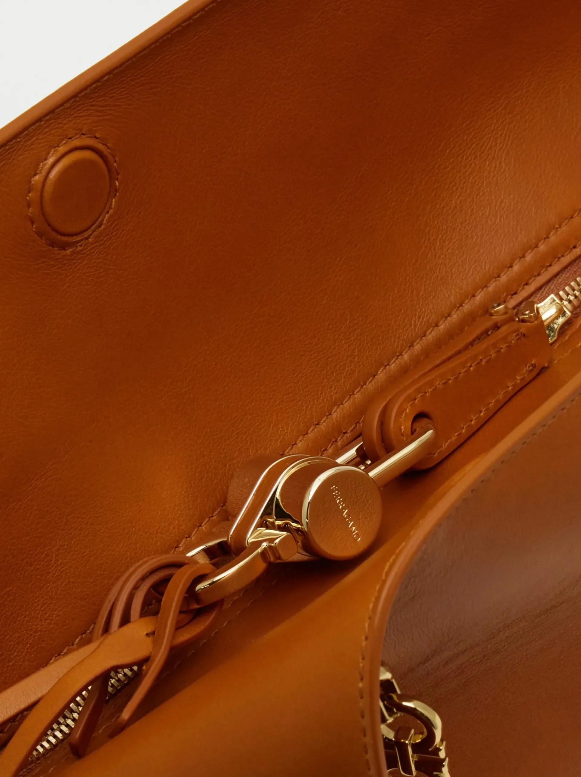 Gancini chain folded shoulder bag (S) - Women