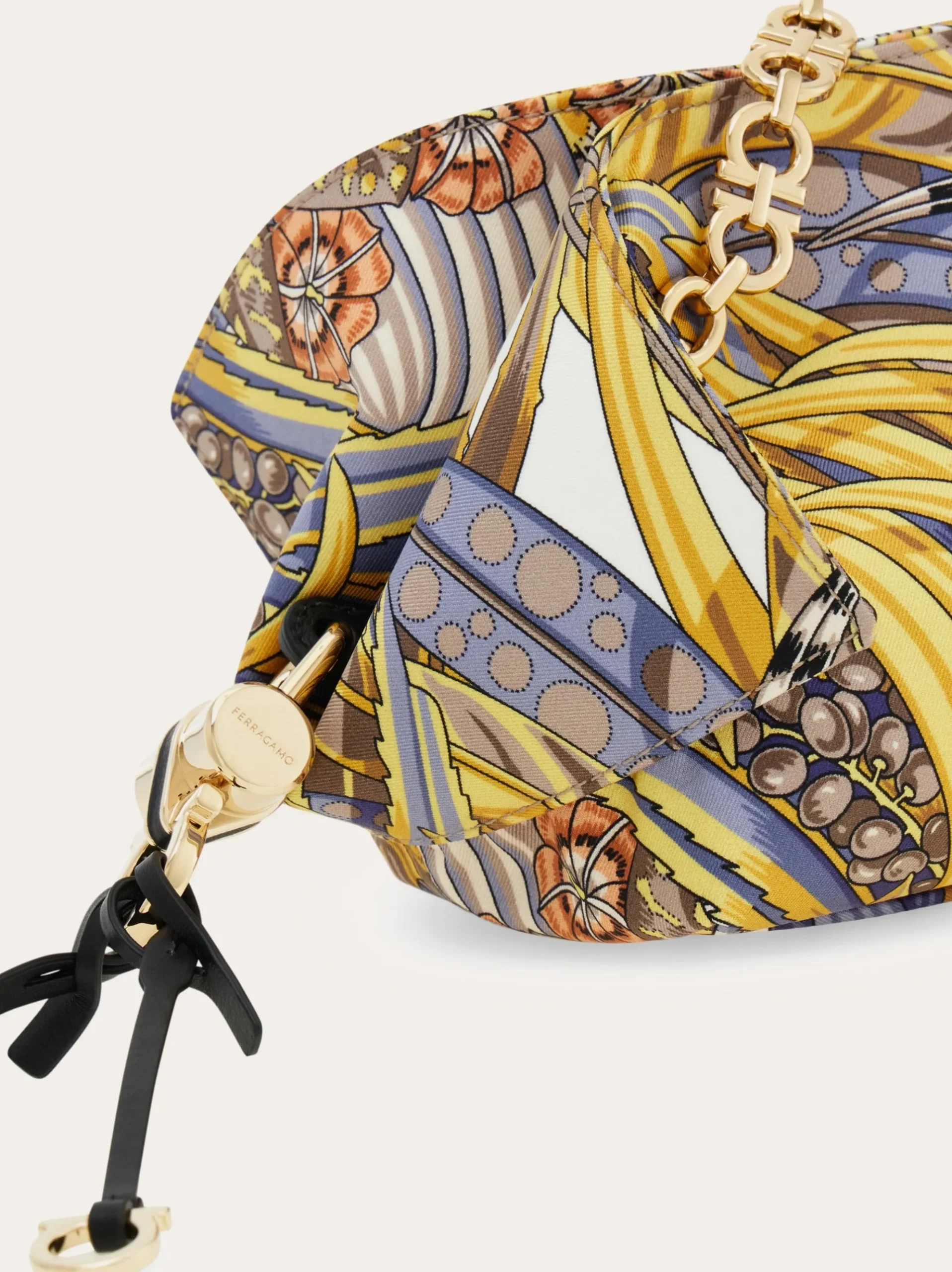 Gancini chain folded shoulder bag (S) - Women