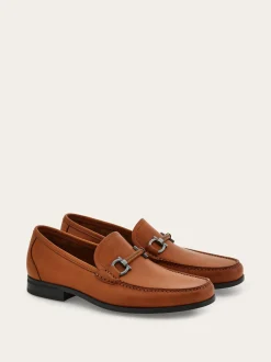 Gancini ornament loafer - Men