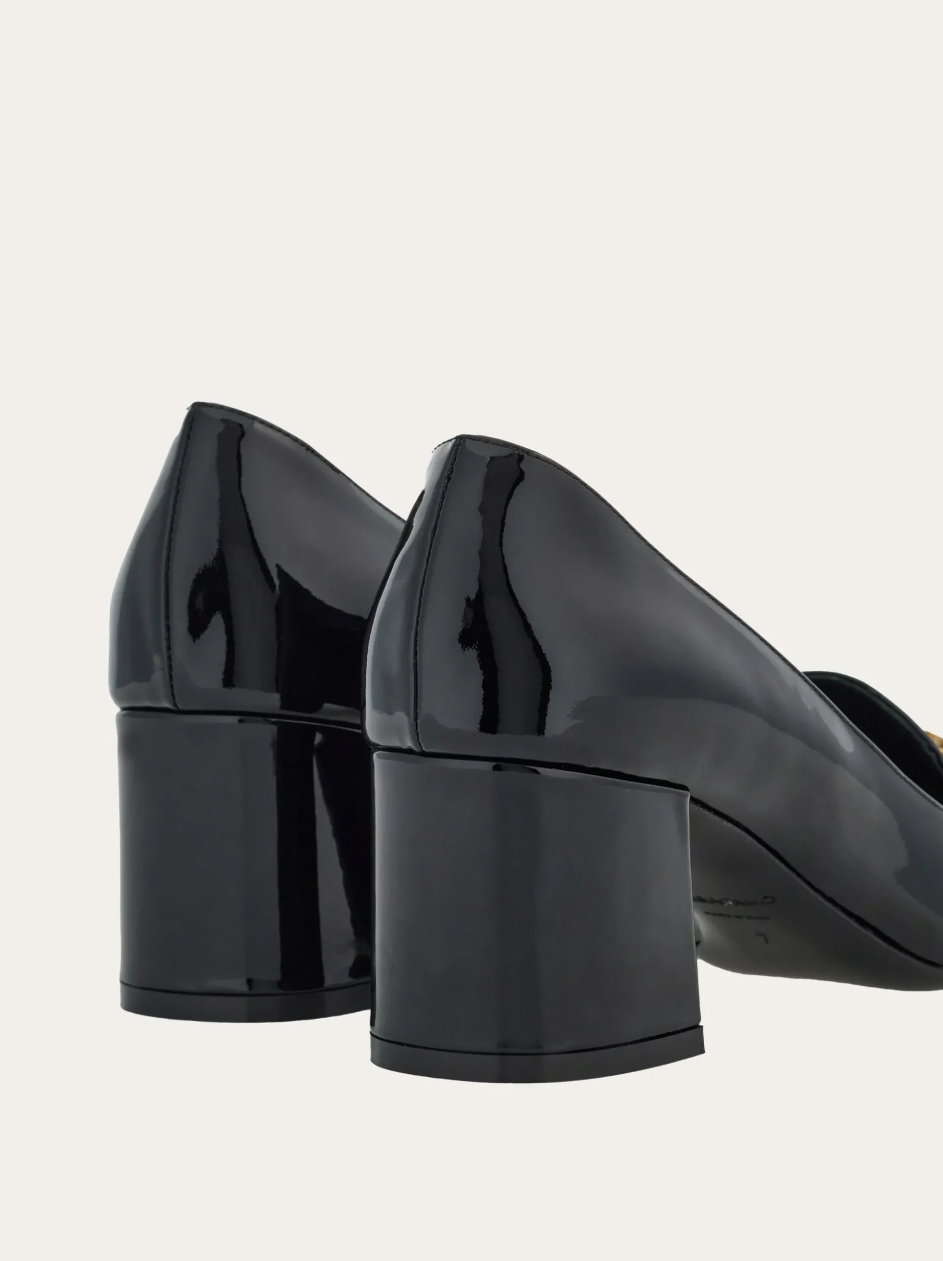 Gancini ornament pump - Women