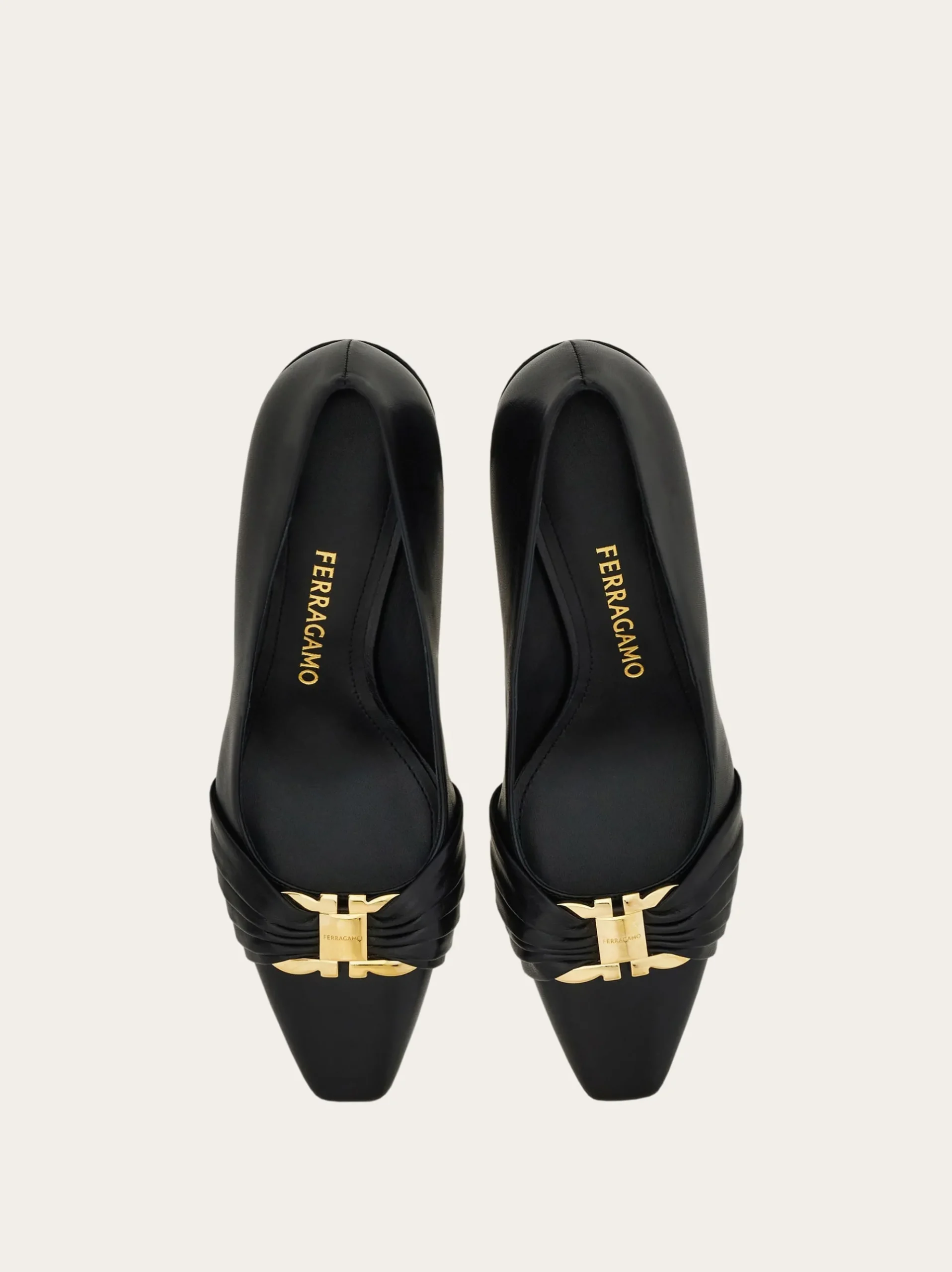 Gancini ornament pump with bock heel - Women