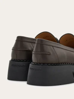 Hug buckle chunky loafer - Women