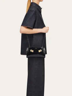 Hug mini crossbody bag - Women