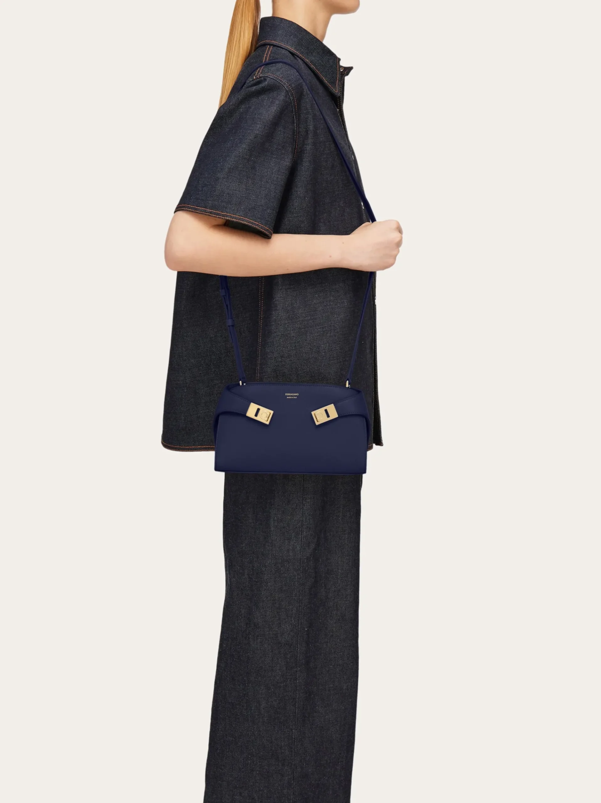 Hug mini crossbody bag - Women