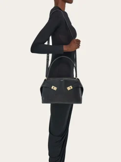 Hug Soft bicolor shoulder bag (M) - Women
