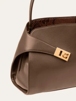 Hug Soft bicolor shoulder bag (M) - Women