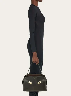Hug Soft bicolor shoulder bag (M) - Women