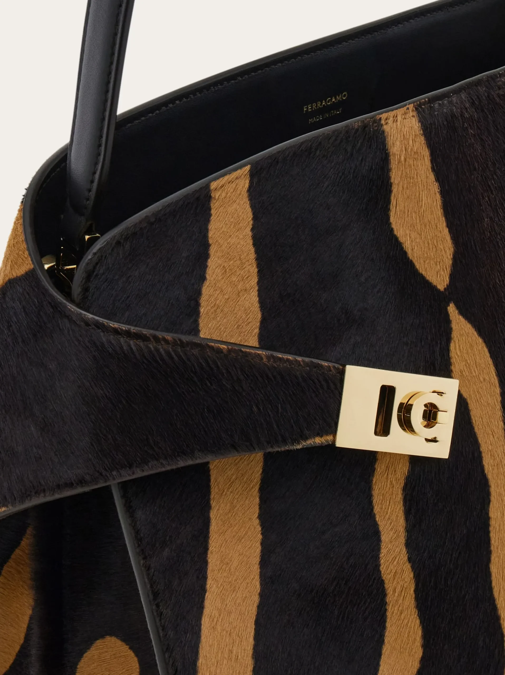 Hug Soft bicolor shoulder bag (M) - Women
