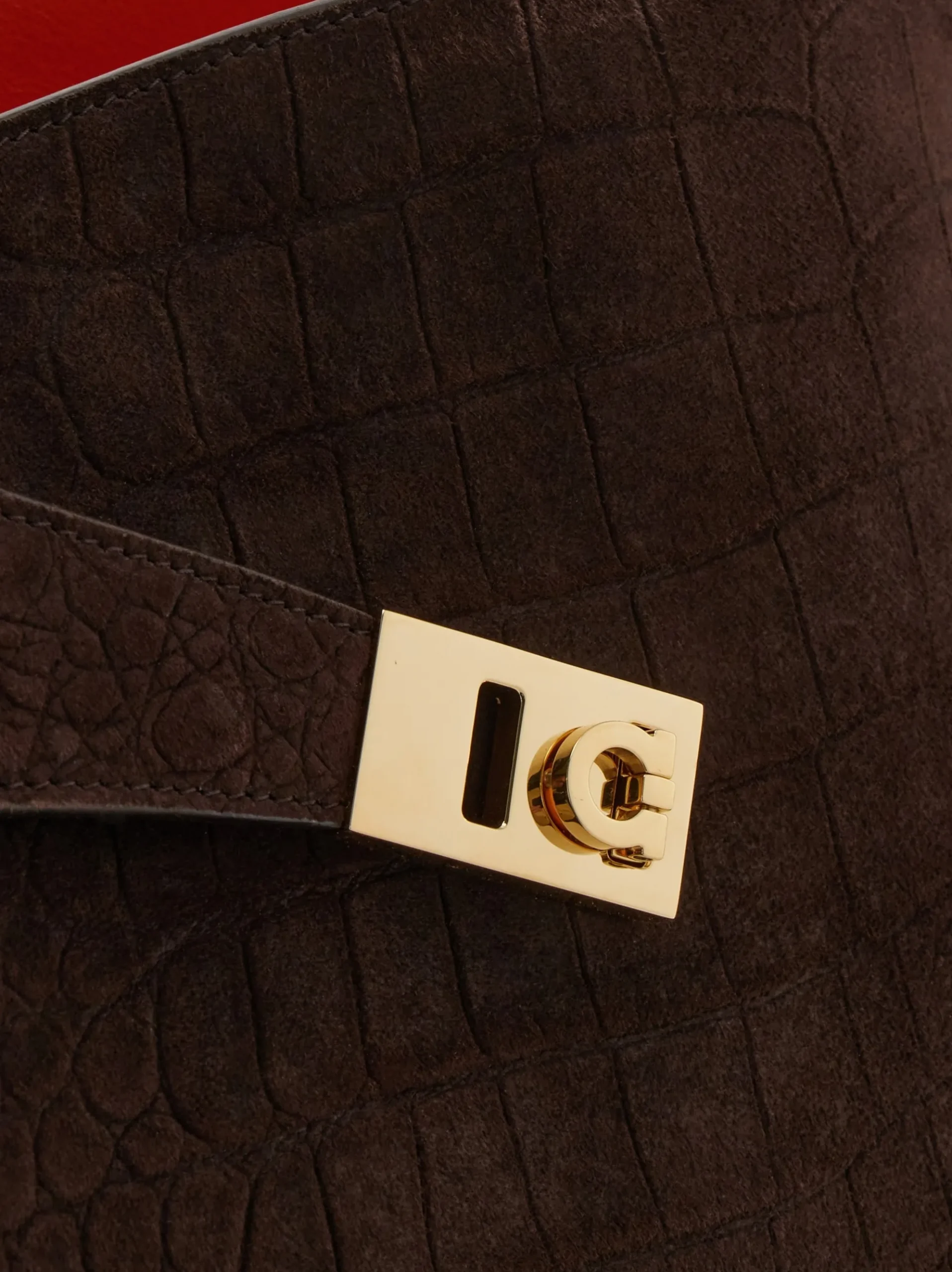 Hug Soft shoulder bag (M) - Women