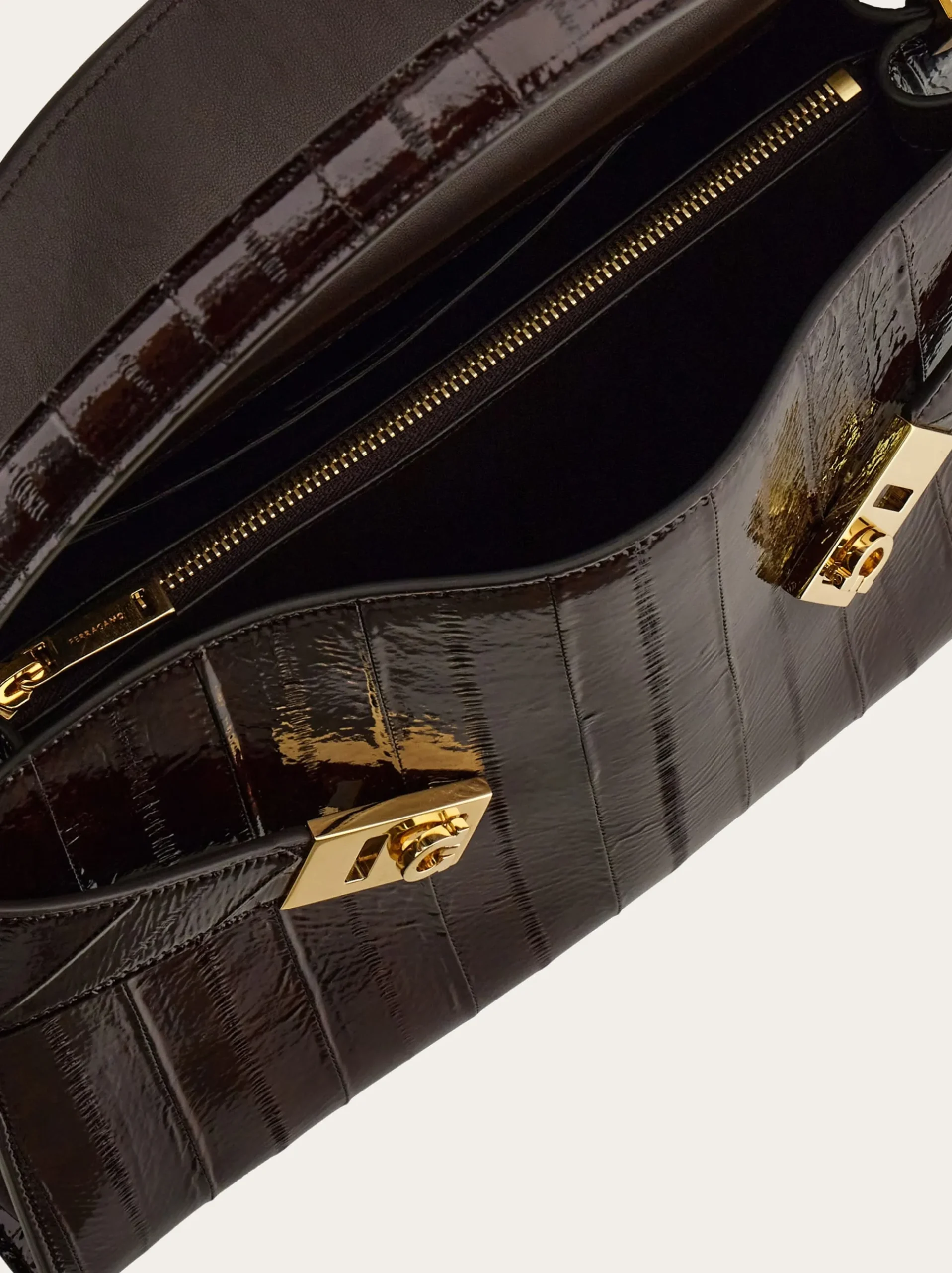 Hug Soft shoulder bag (M) - Women