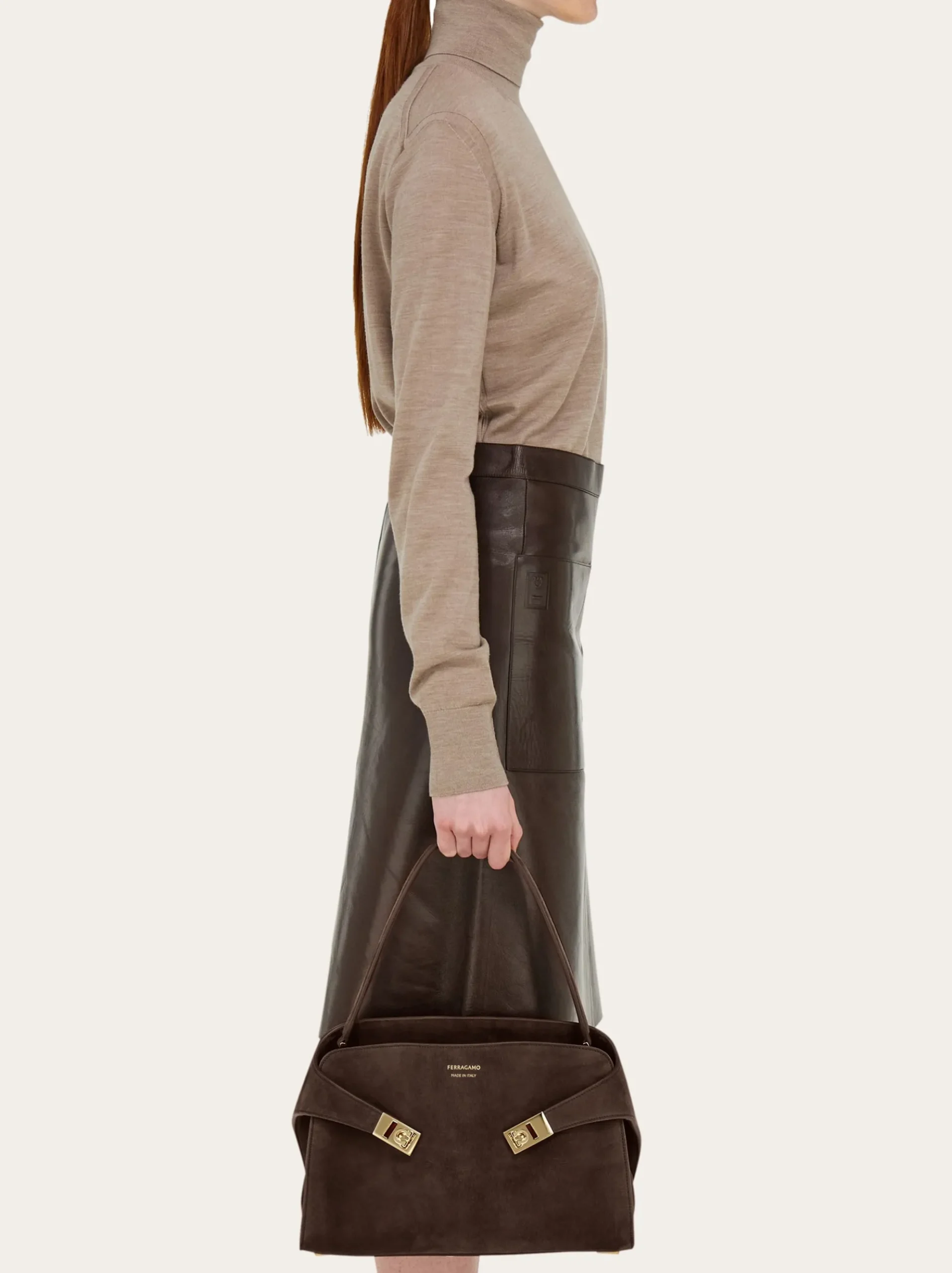 Hug Soft shoulder bag (M) - Women