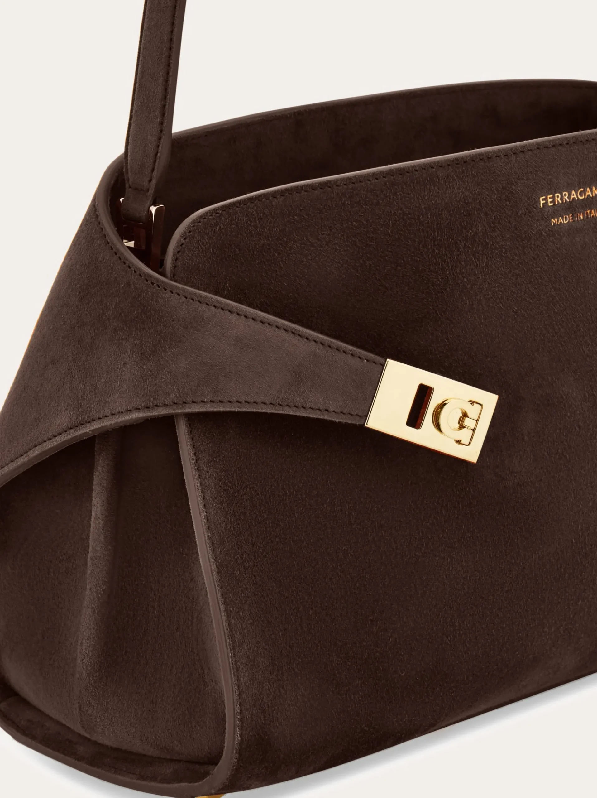 Hug Soft shoulder bag (M) - Women