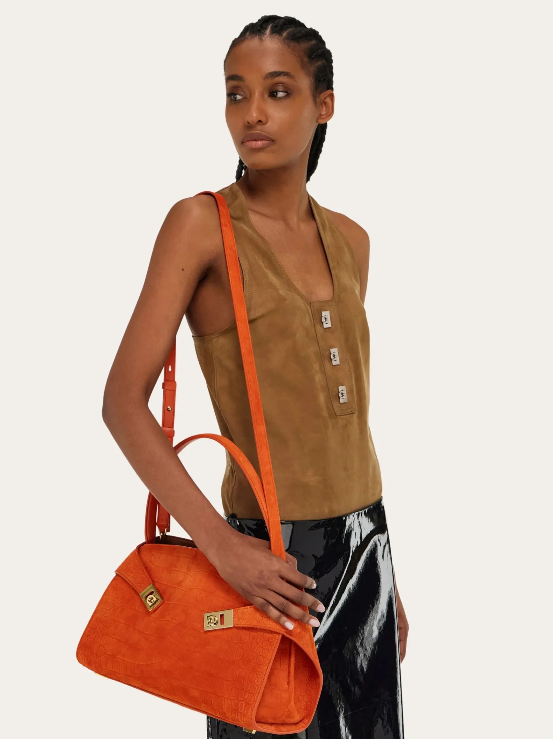 Hug Soft shoulder bag (M) - Women