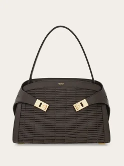 Hug Soft shoulder bag (M) - Women