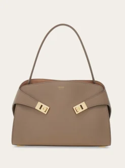 Hug Soft shoulder bag (M) - Women