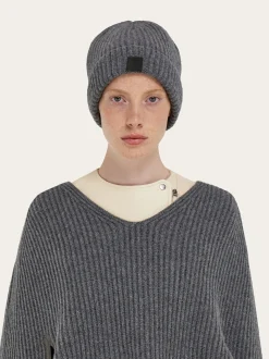 Knitted beanie - Women