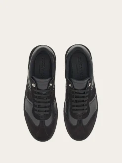 Low top sneaker with signature - Men