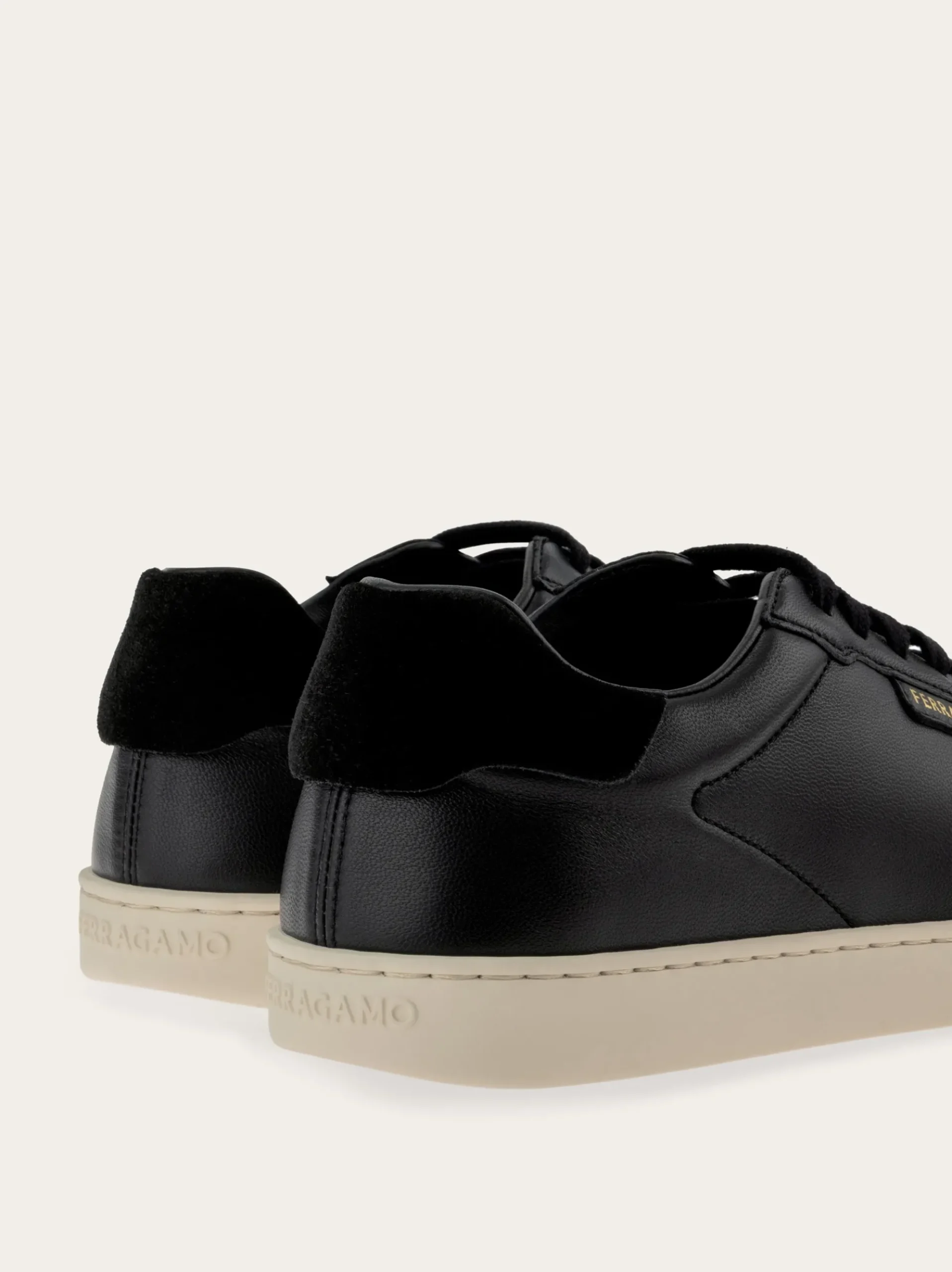 Low-top sneaker - Women