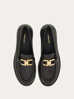 Moccasin with Gancini ornament - Women