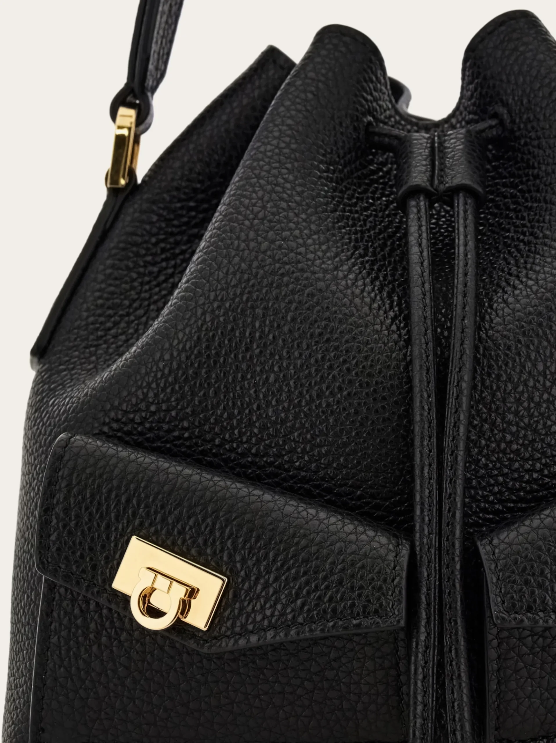 Multipocket bucket bag - Women