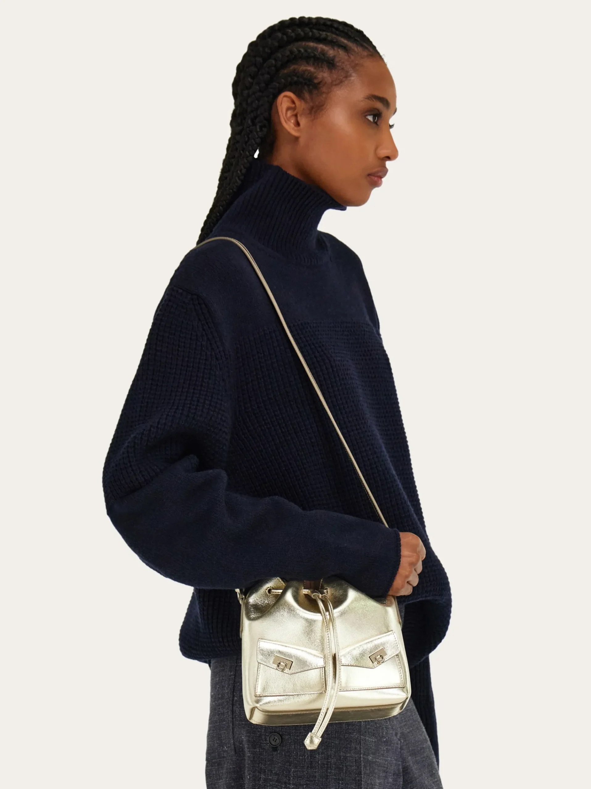 Multipocket bucket bag - Women