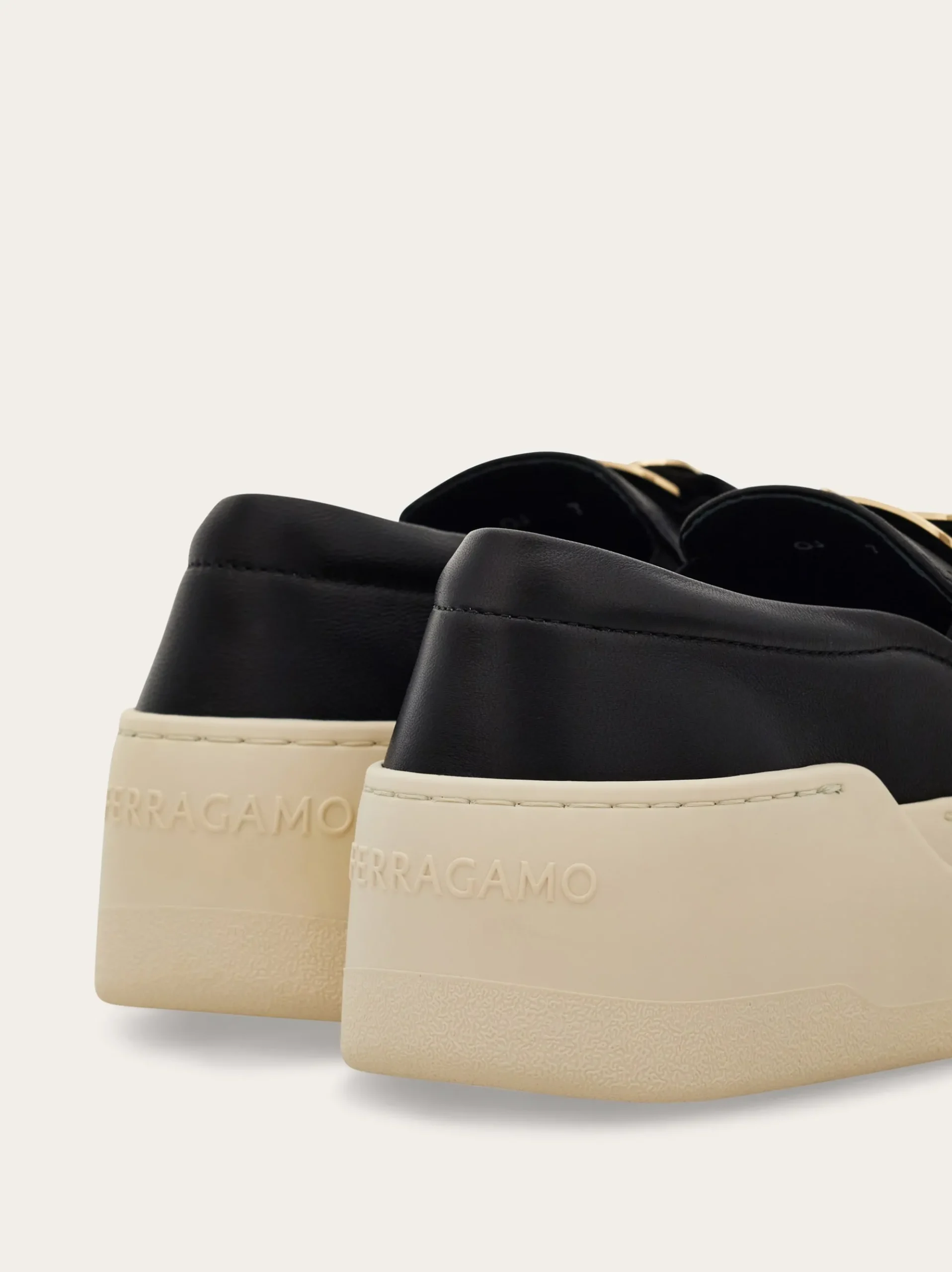 New Vara plate slip on - Women