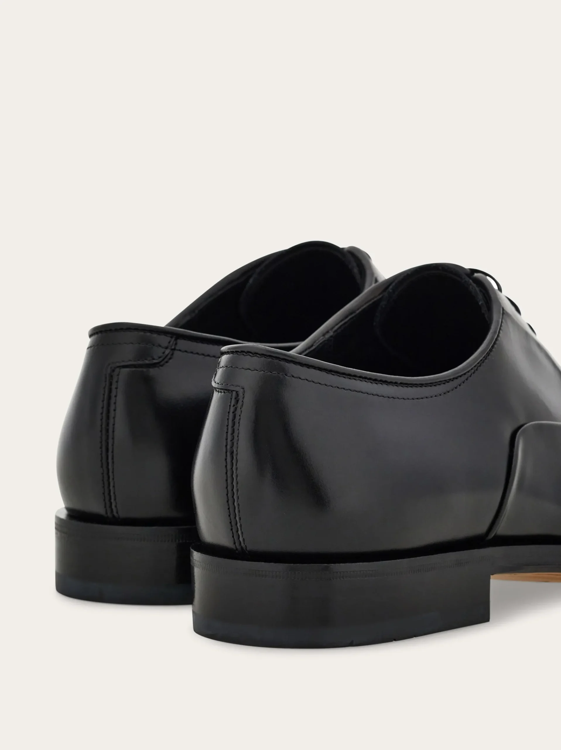 Oxford shoe with toe cap - Men