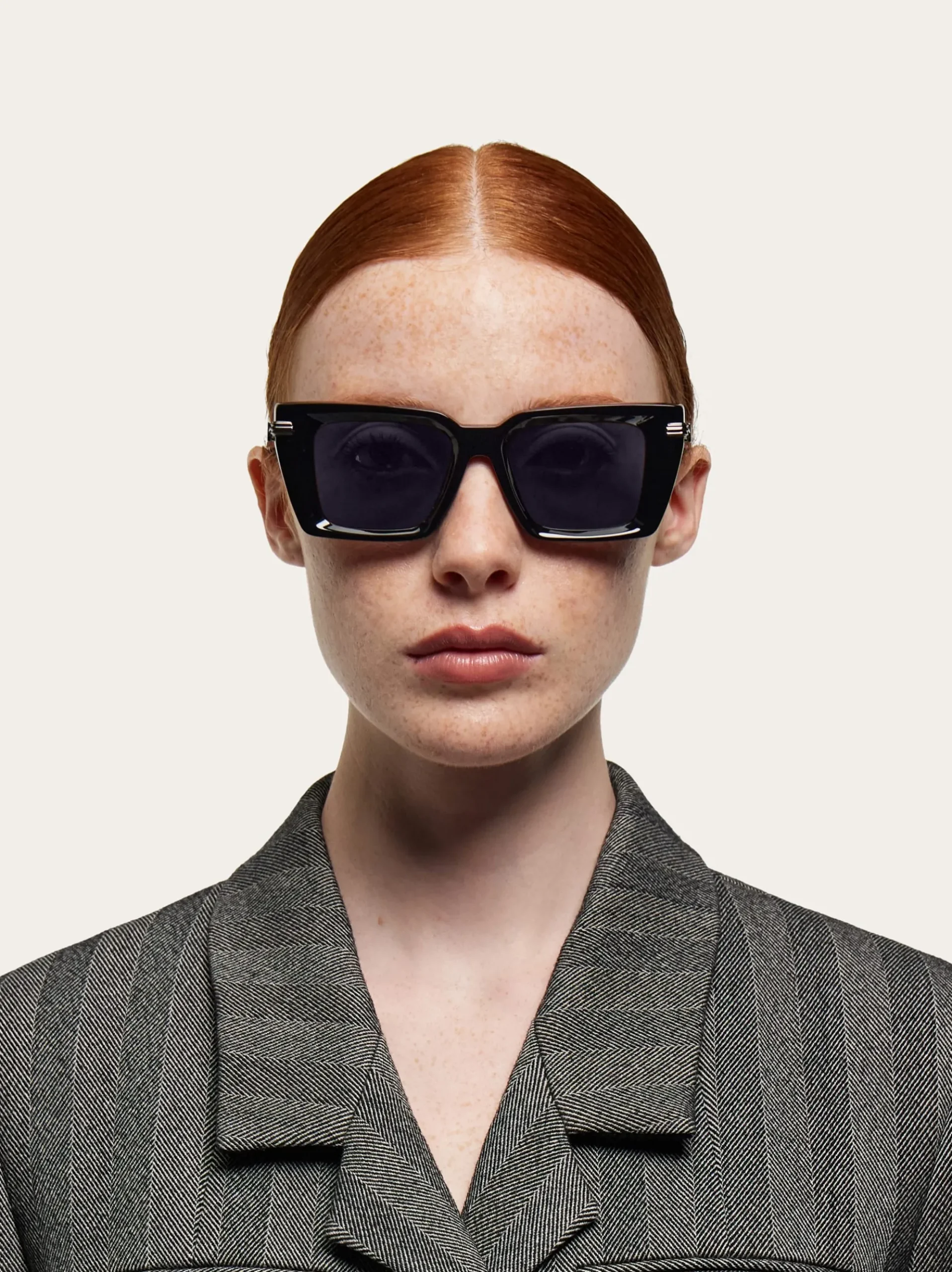 Rectangular frame sunglasses - Women