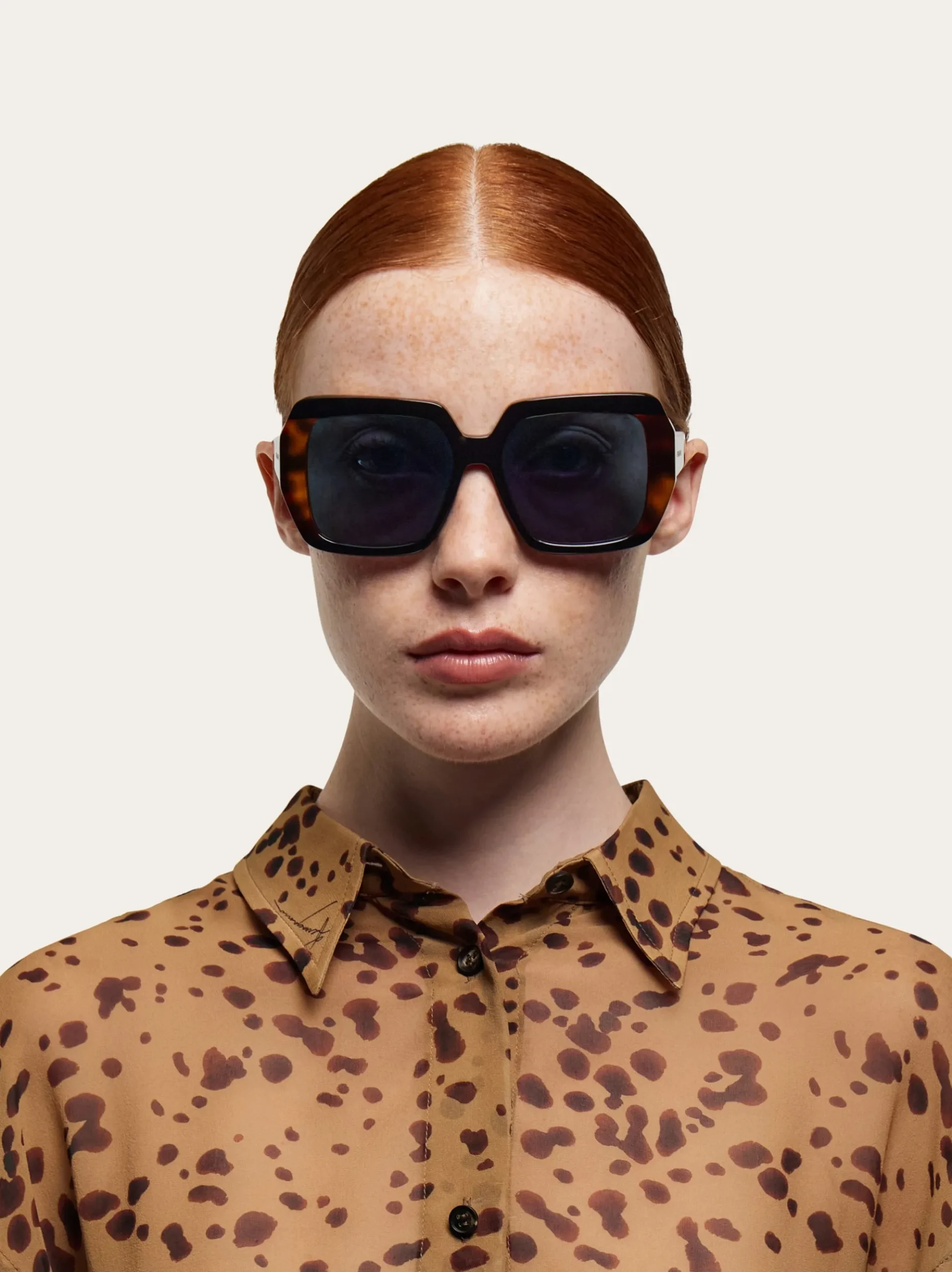 Rectangular frame sunglasses - Women