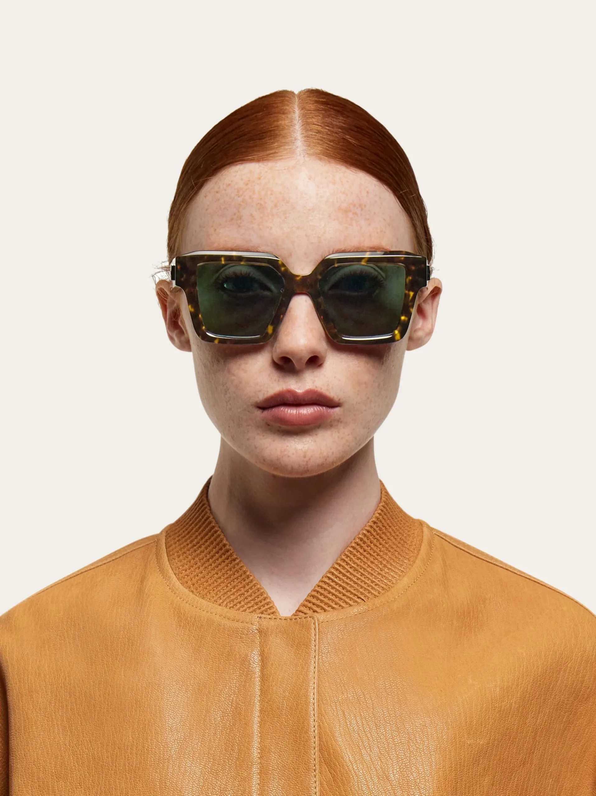 Rectangular frame sunglasses - Women