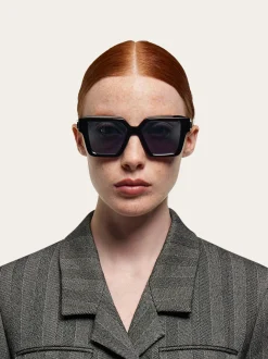 Rectangular frame sunglasses - Women