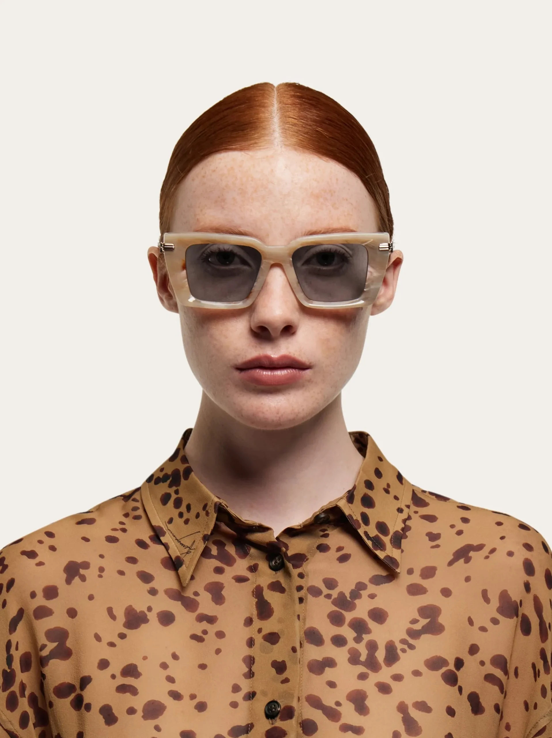 Rectangular frame sunglasses - Women