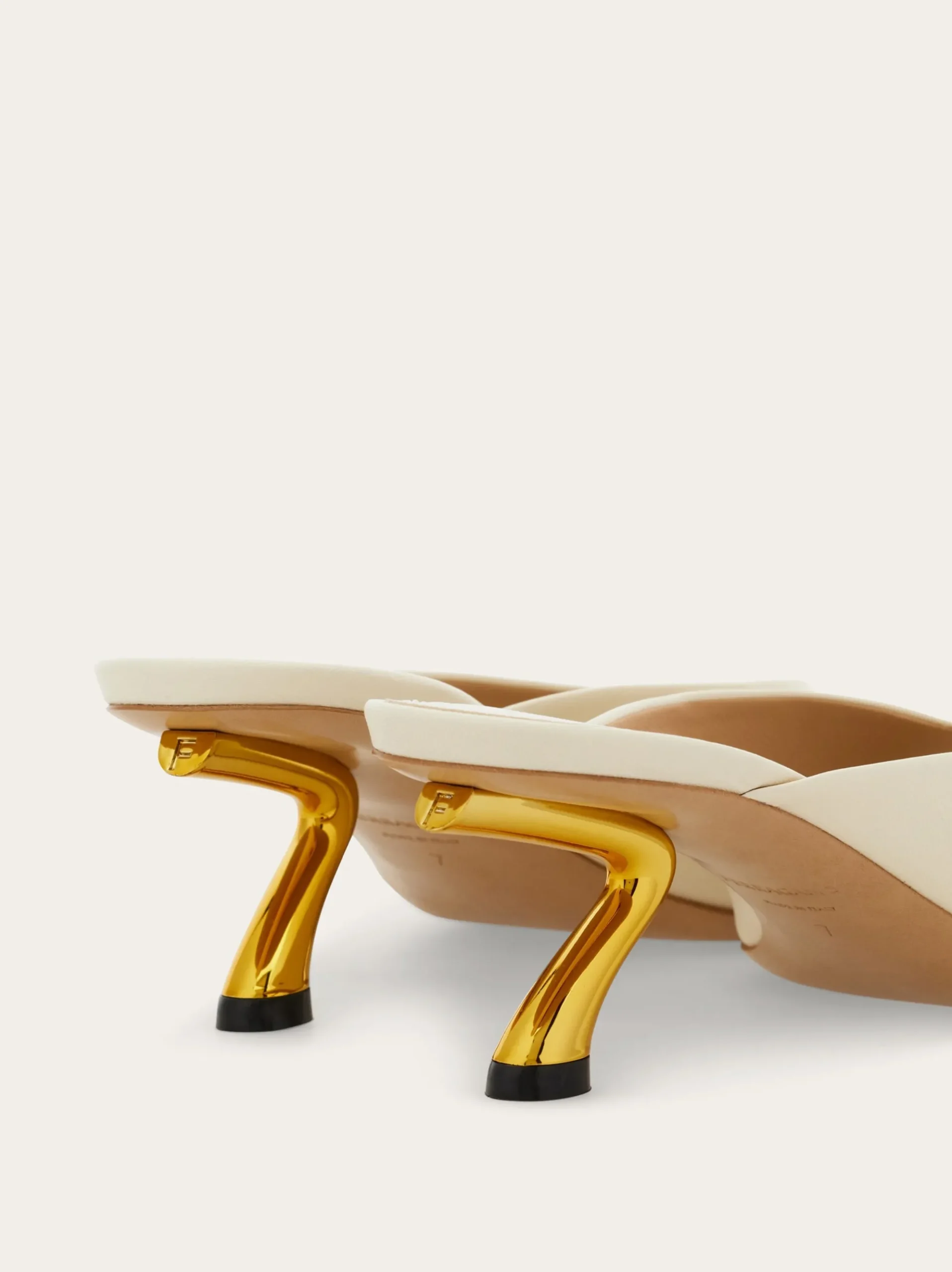 S-shaped heel slide - Women