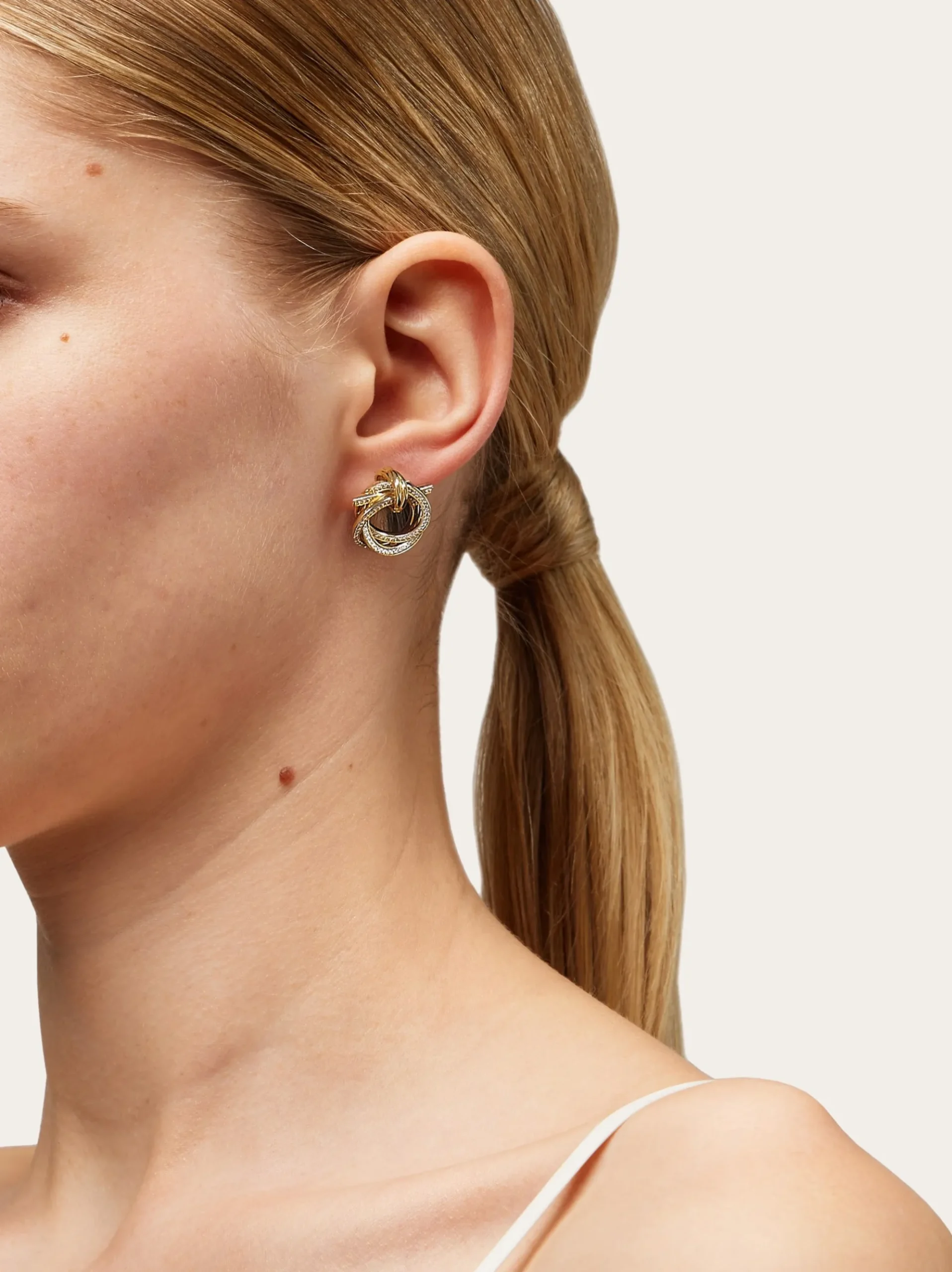 Twisted Gancini earrings with crystals - Women