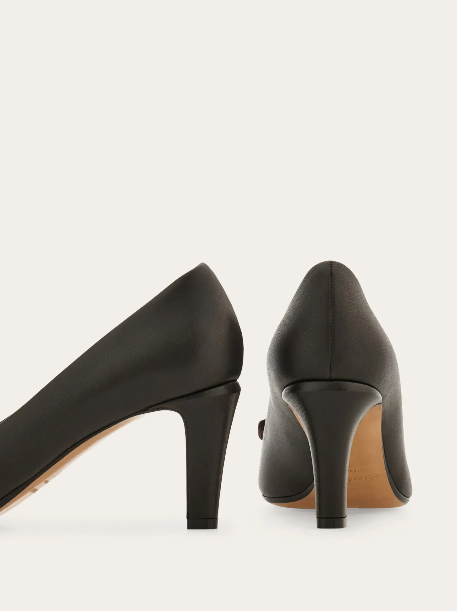 Vara bow pump - Women