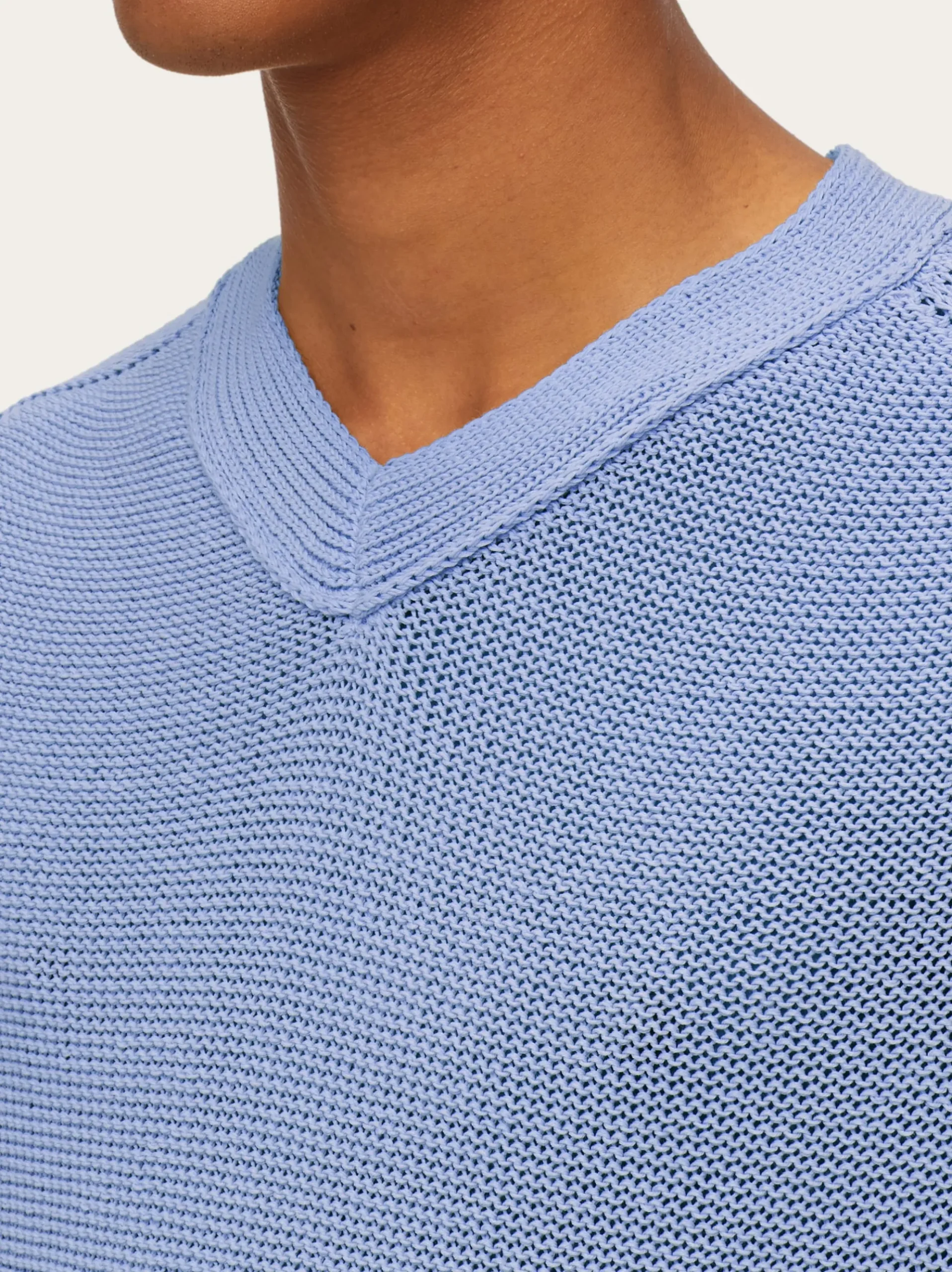 V-neck sweater - Men
