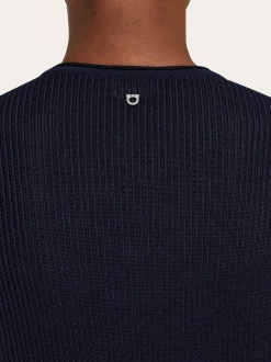 V-neck sweater - Men